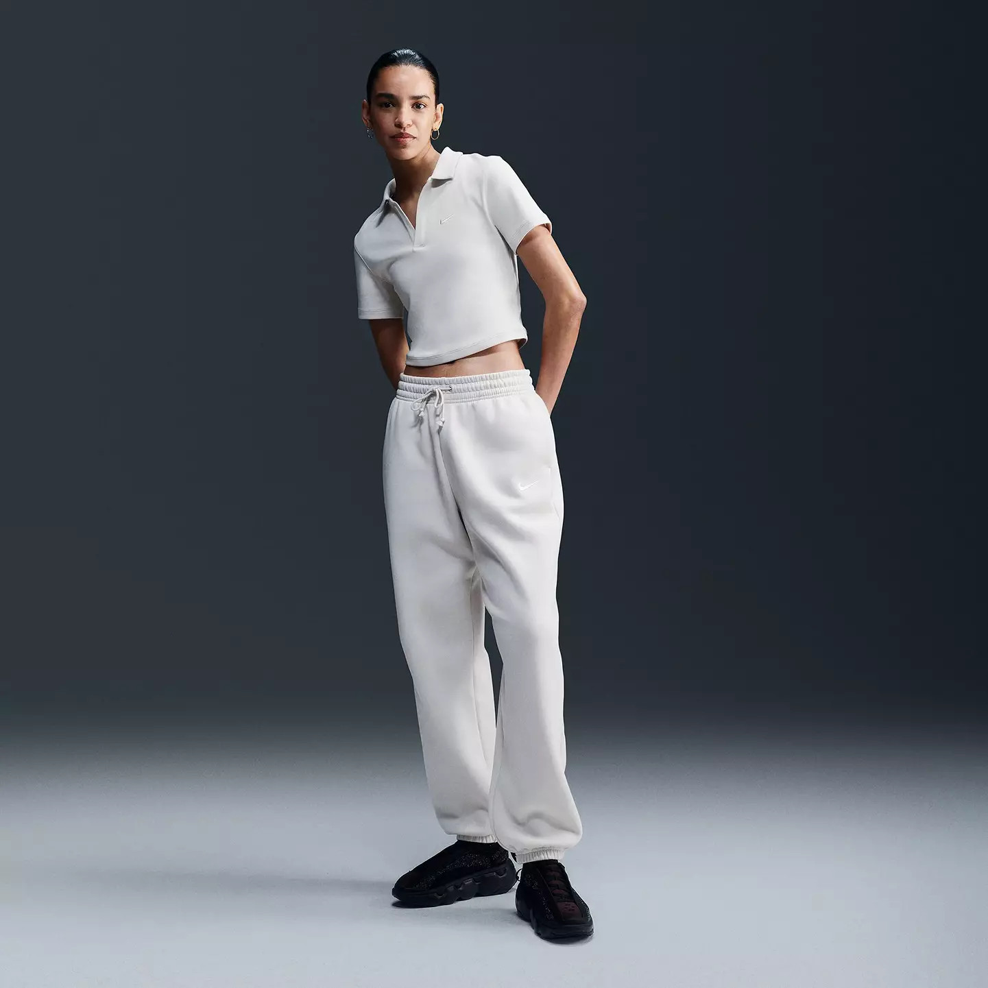 Nike Women's Sportswear Phoenix Fleece High-Waisted Oversized Sweatpants | DICK'S Sporting Goods