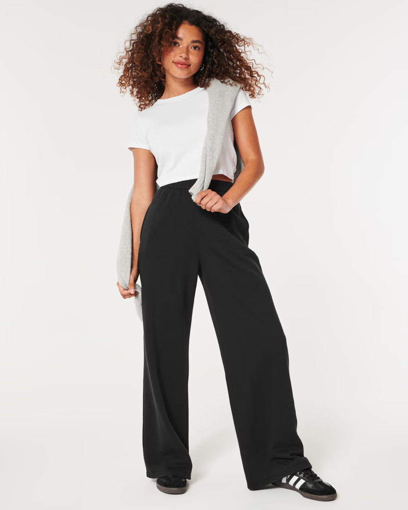 Feel Good Ultra High-Rise Fleece Wide-Leg Pants | Hollister (US)