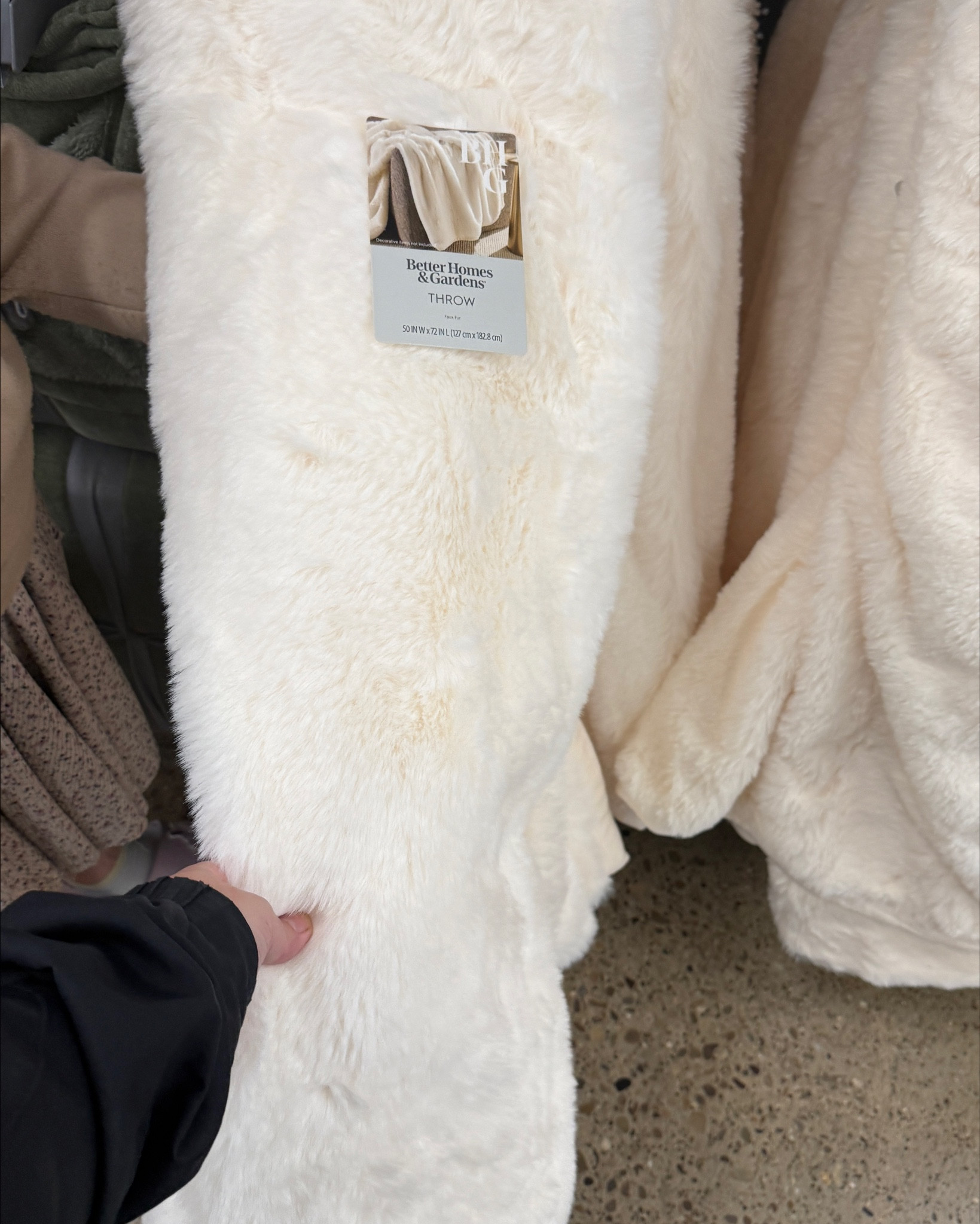 These blankets are SO soft & cozy! It comes in multiple colors  

#LTKHoliday #LTKActive #LTKSeasonal