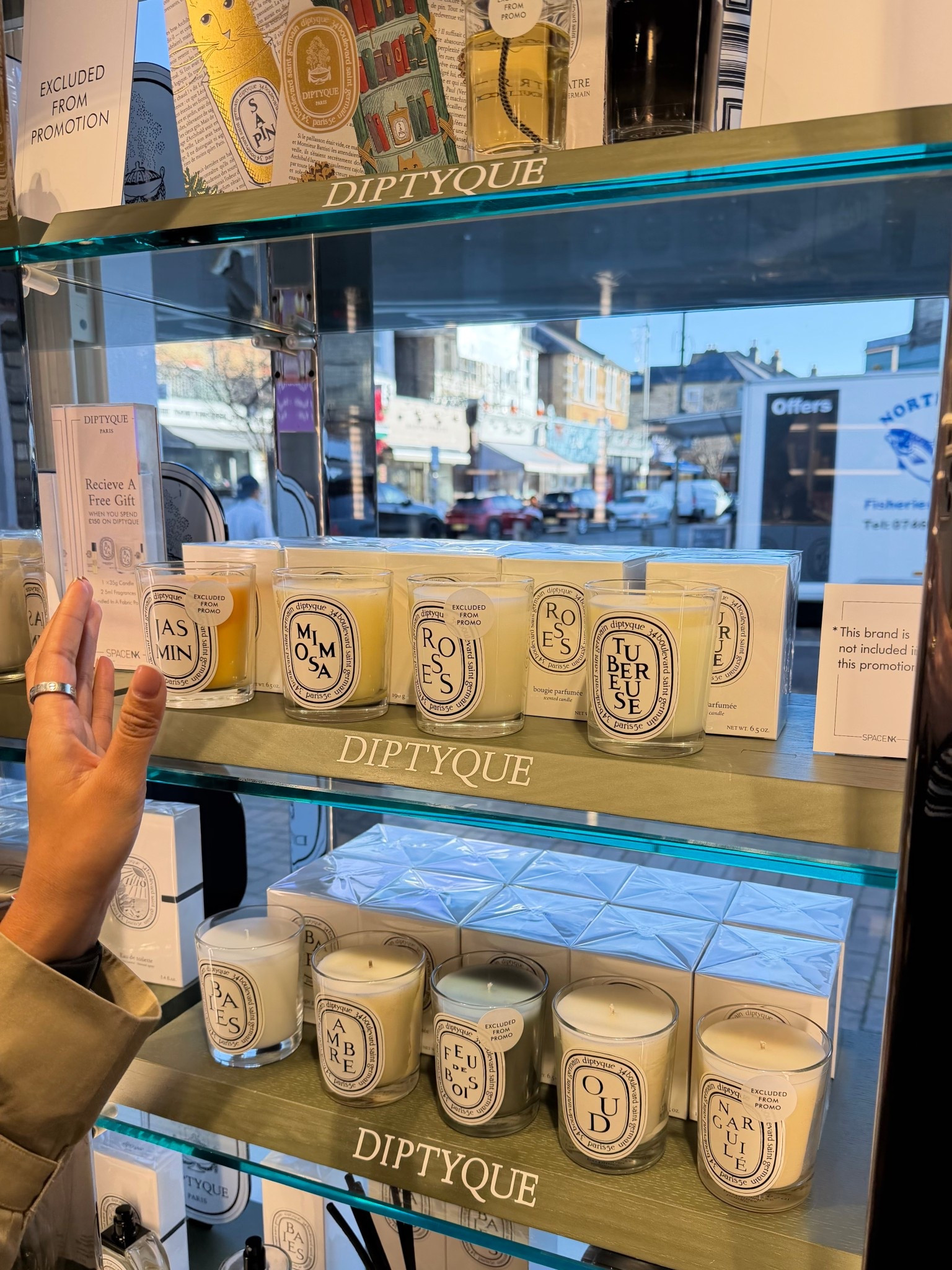 Popped into Space NK to look for some Christmas present ideas for friends & family ✨🎁 I always love their beautiful displays of luxury candles — they’re such gorgeous little luxuries that absolutely everyone will love! 

The Bestselling Diptyque candle scents are Baies, Jasmin & Amber ✨

Gift Ideas For Her 2025. 

#LTKfestive #LTKgiftguide #LTKuk