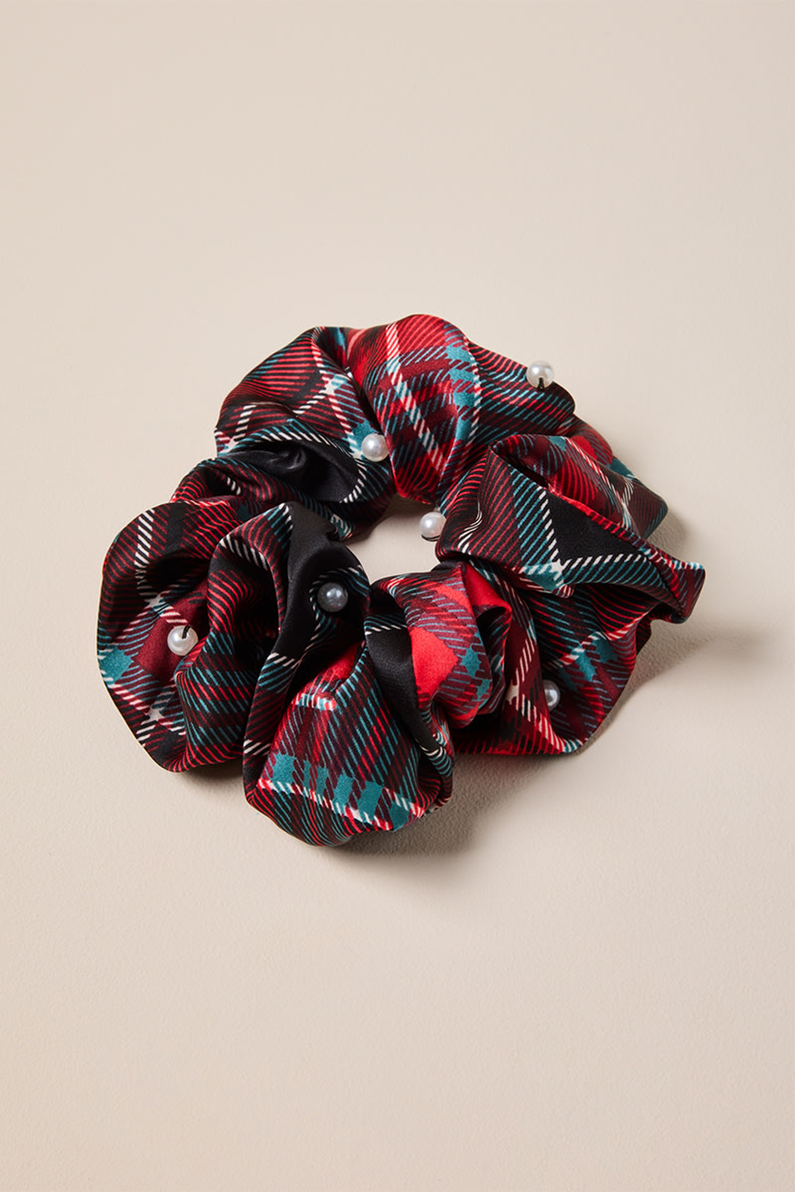 Courtney Pearl Plaid Scrunchie | Francesca's