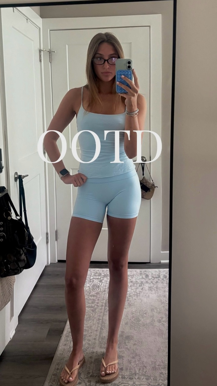Effortless errand-day fit. This Aritzia set is my go-to when I want to look put together without trying—super comfy, flattering, and easy to throw on for class, coffee runs, or anything in between. Linked everything for you! #LTKfit #EverydayStyle #ErrandsOutfit

#LTKootd #LTKgrwm #LTKdayinmylife