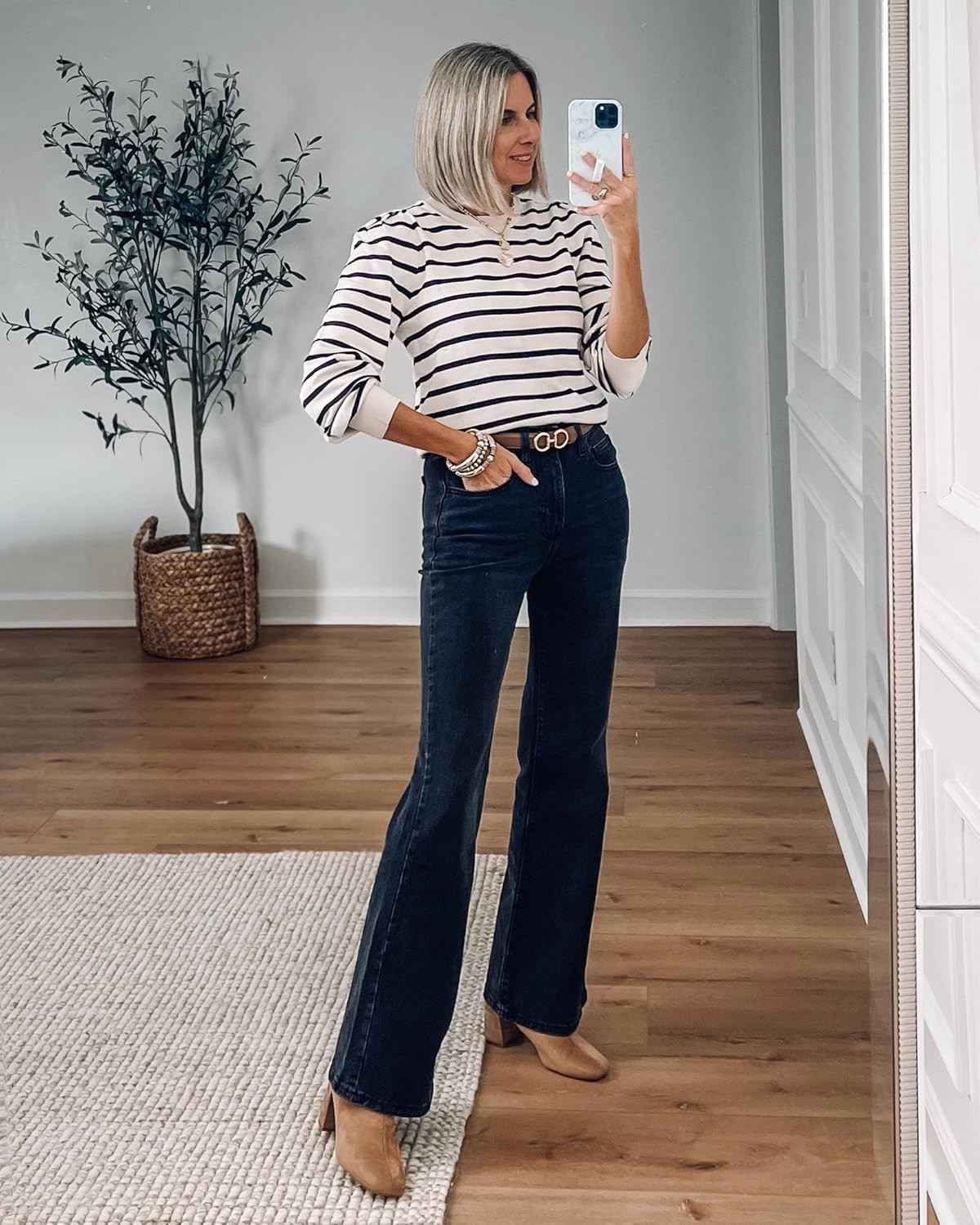 Love the puff sleeve detail on this cute top! Wearing a small. Comes in other colors #founditonamazon | Amazon (US)