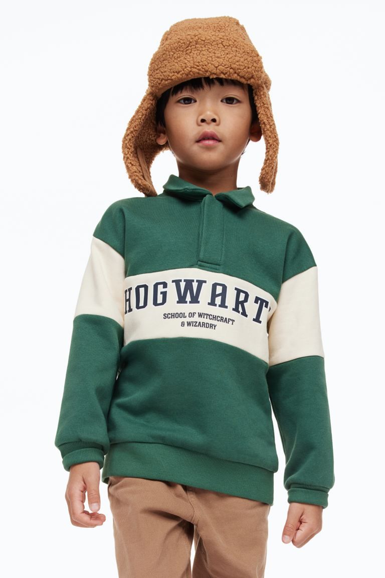 Collared sweatshirt with a print motif | H&M (US + CA)