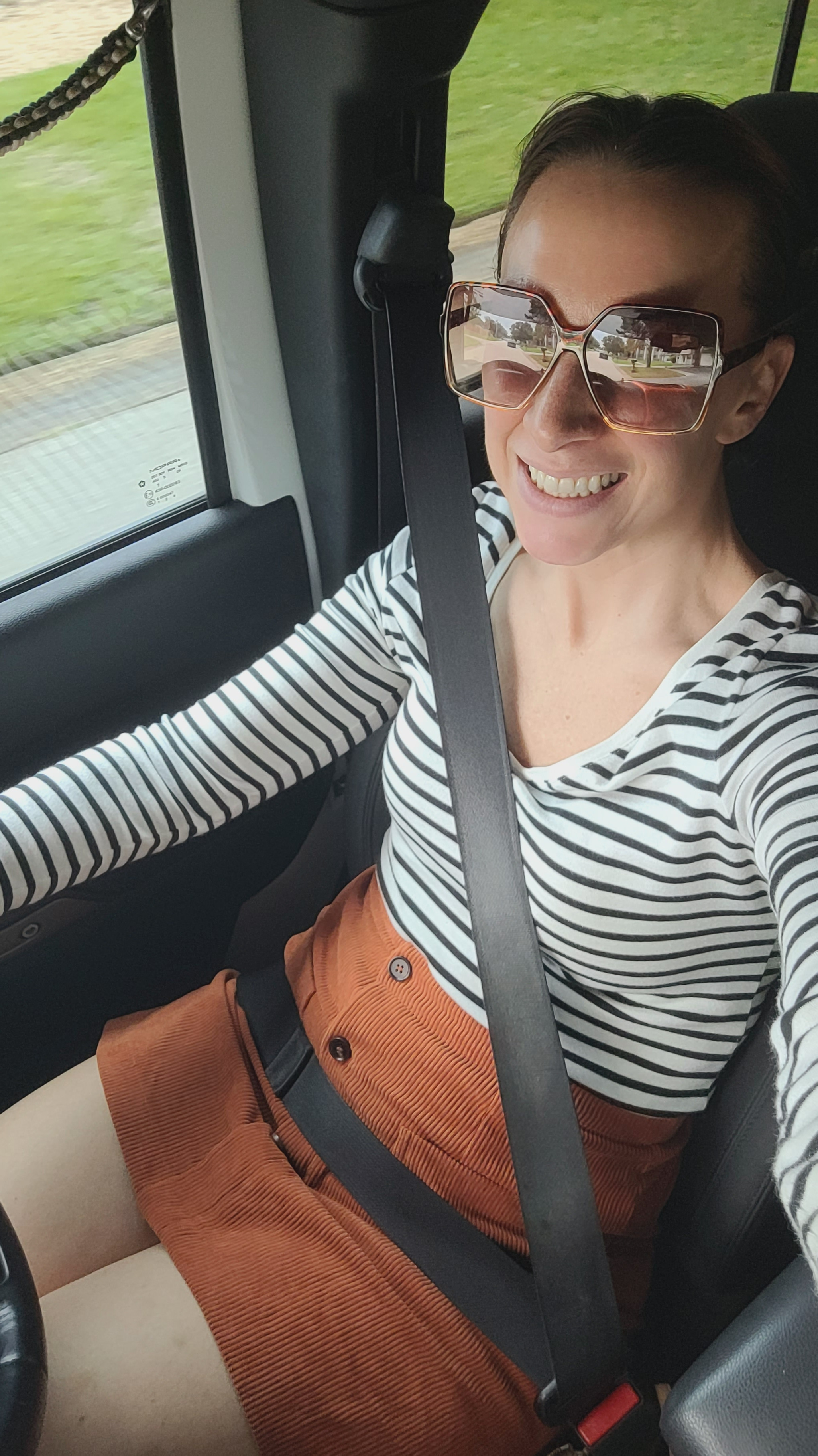 40% OFF! 🍂 This might be the BEST fall skirt I own. I love the rust corduroy, but what really sold me is the fit — it sits right at my waist, actually gives me shape, and it’s comfortable enough that I’ll wear it for everyday life.

It has pockets, the cutest button-front detail, and comes in several colors. Currently 40% off, so I linked it here while it’s on sale! 🤎🍁 

 #LTKSeasonal #LTKActive #LTKOver40