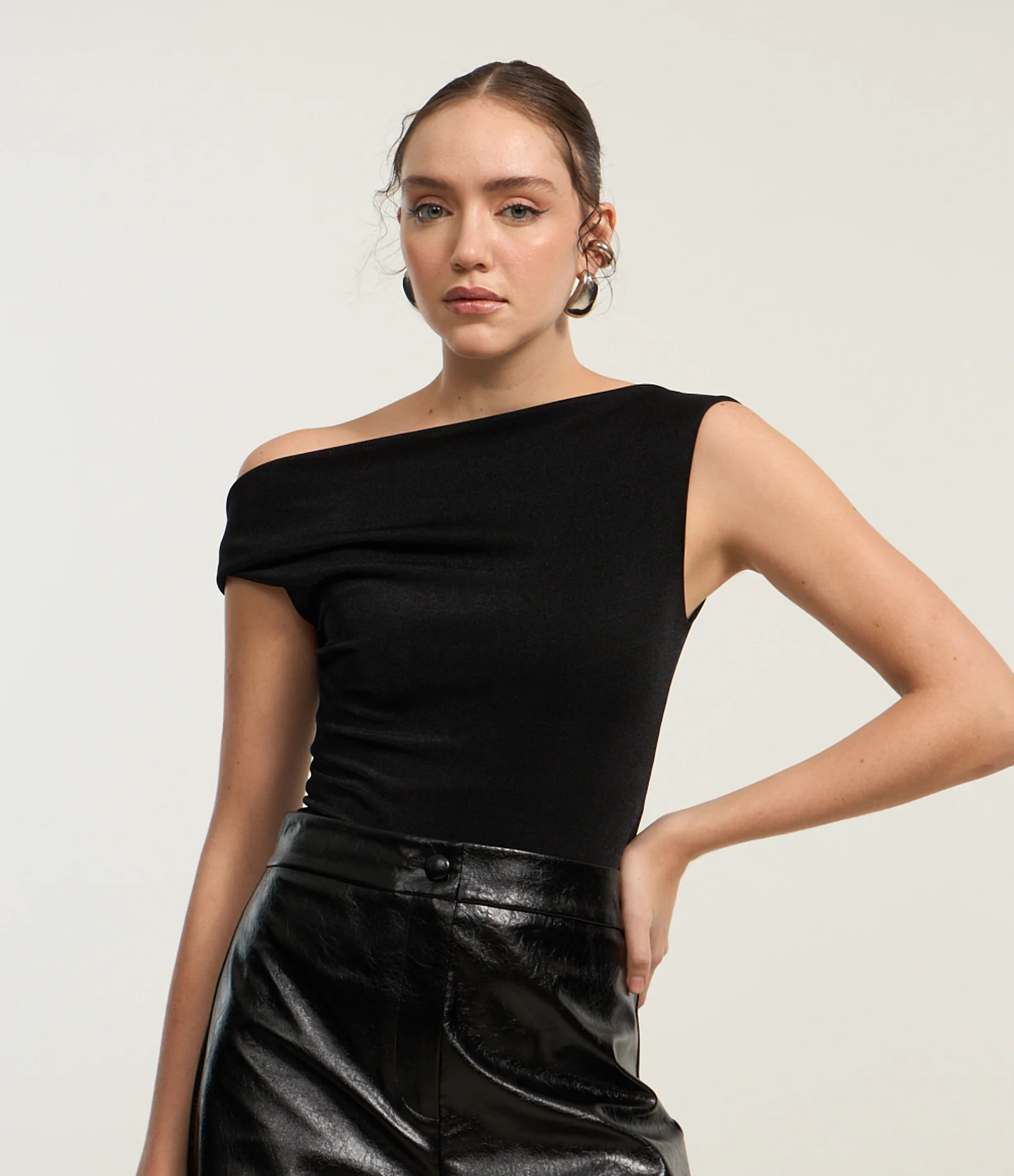 Body com Decote Canoa e Alça Larga Branco - Lojas Renner | Renner (BR)