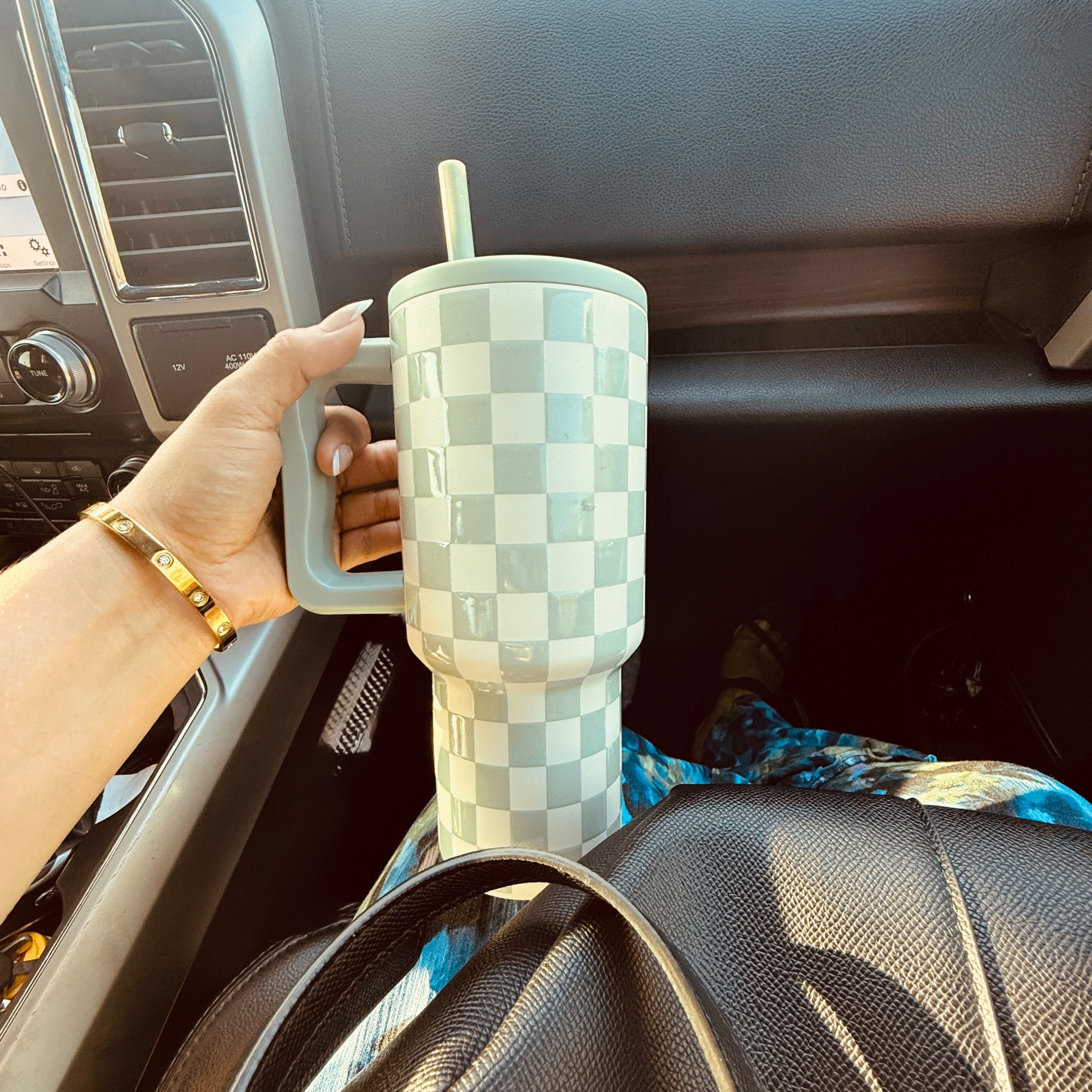 Always with me 🤍💧

#LTKSeasonal #LTKFindsUnder50 #LTKCyberWeek