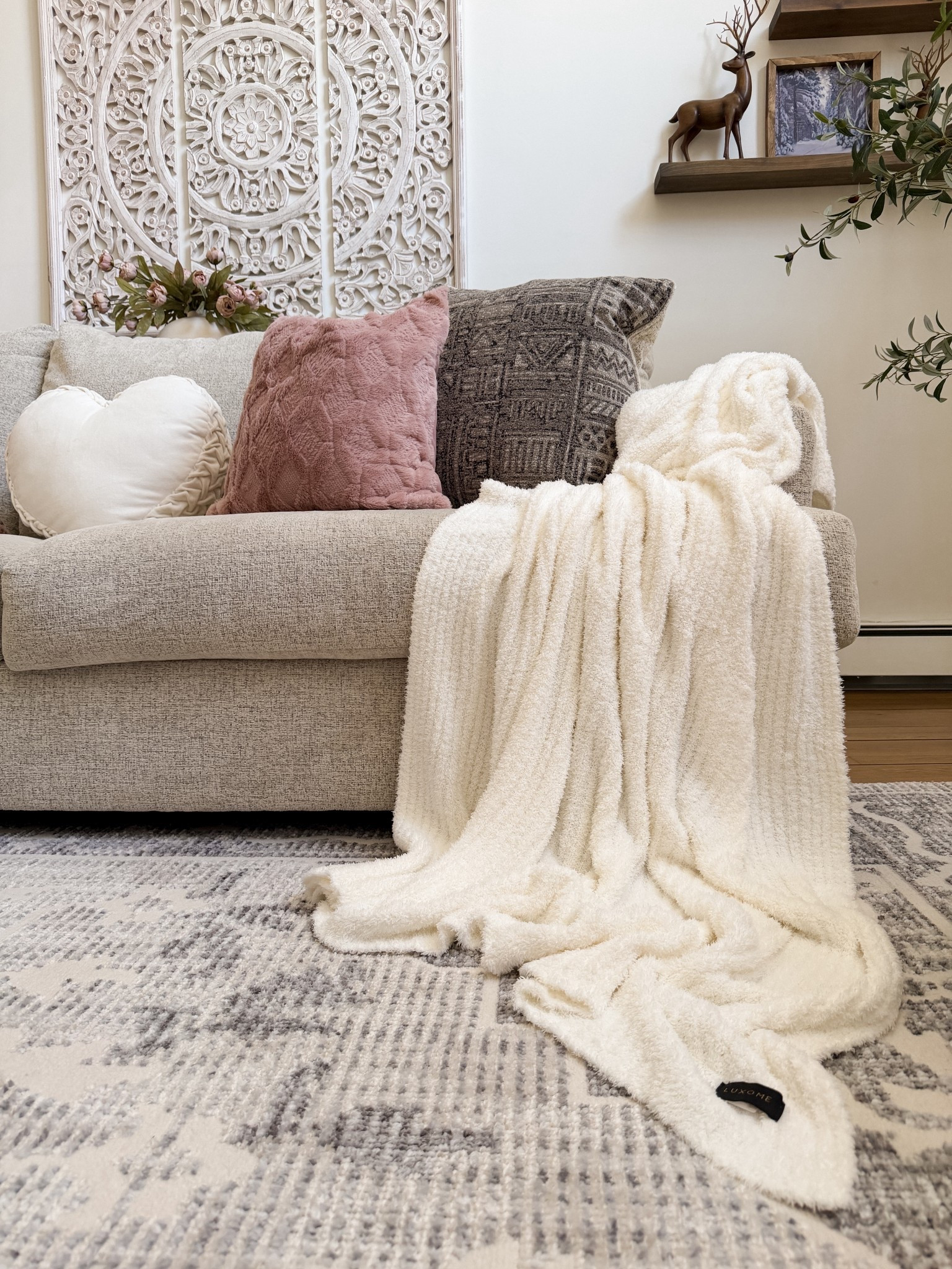 Cozy up with this plush throw  @Luxome 

#LTKHome #LTKselfcare #LTKSeasonal