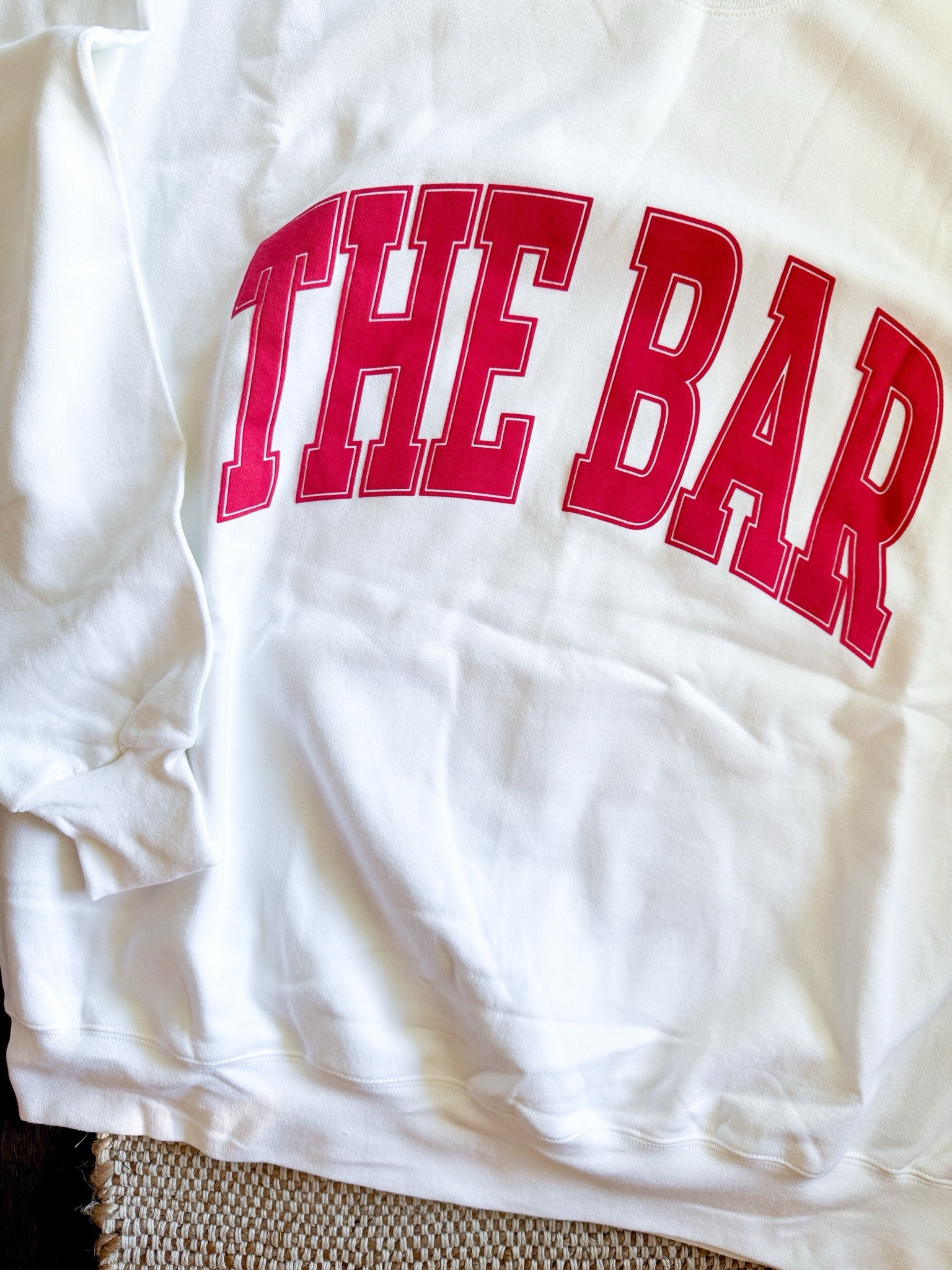 Cozy oversized sweatshirt from The Bar 

Sweatshirt sized up to L for a very oversized look 

The Bar Sweatshirt - Winter Outfit Ideas - Women’s Outfit - Sweatshirt - Cute Sweatshirtt


#LTKGiftGuide #LTKStyleTip #LTKActive