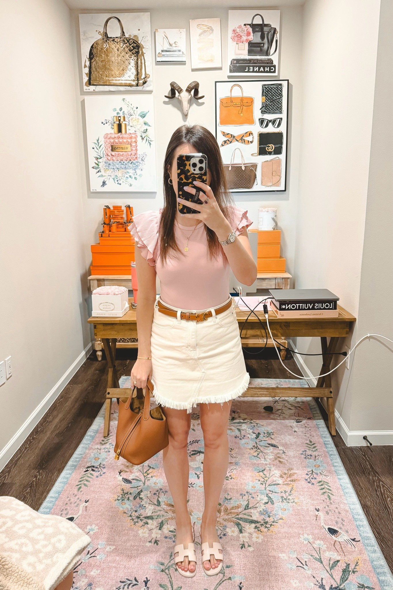 This Amazon bodysuit is so soft and stretchy!   



#LTKSeasonal #LTKStyleTip #LTKFindsUnder100