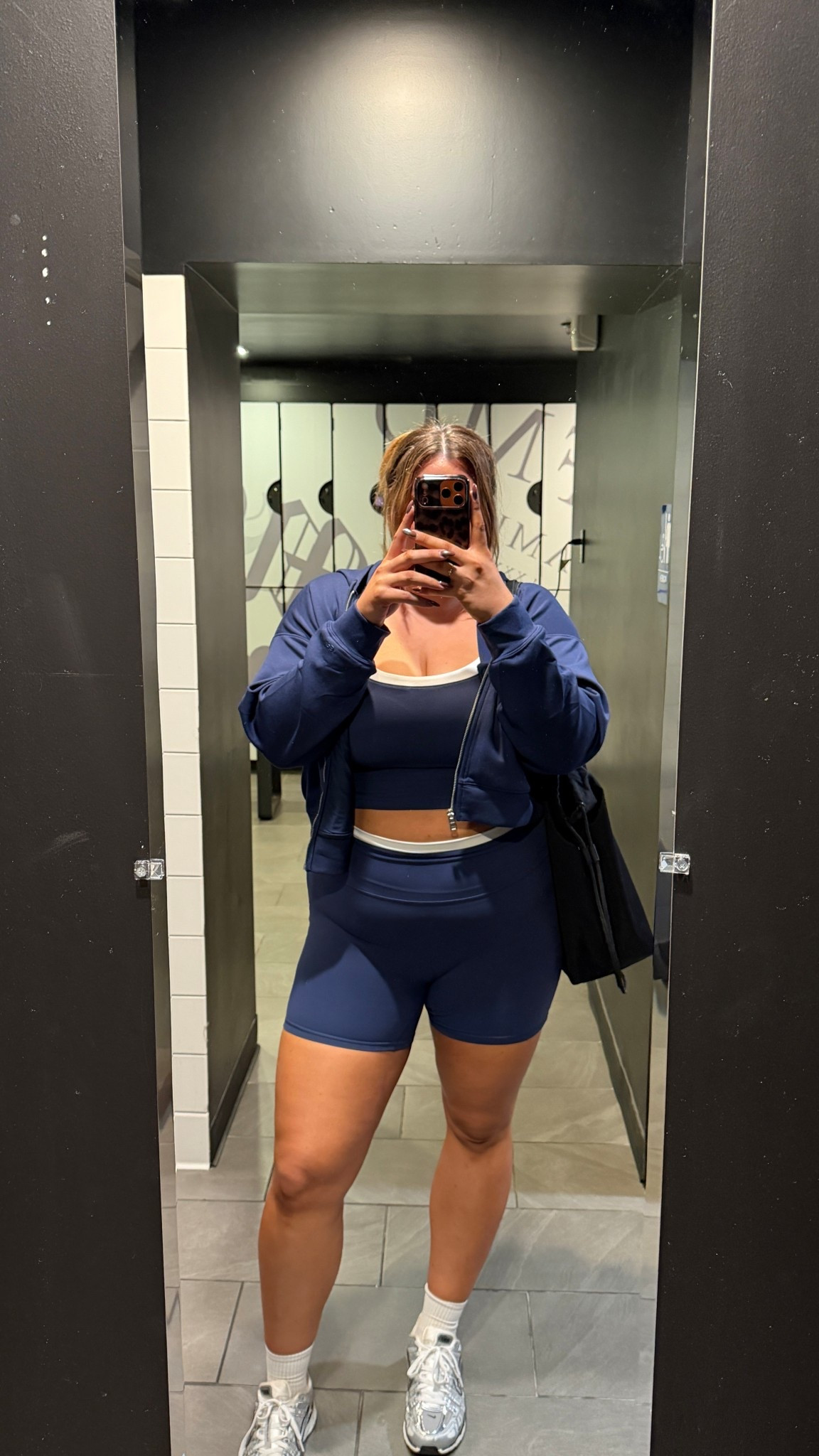 workout set of the day!! wearing an xl in everything 🩵

#LTKootd #LTKMidsize #LTKfitnessgoals