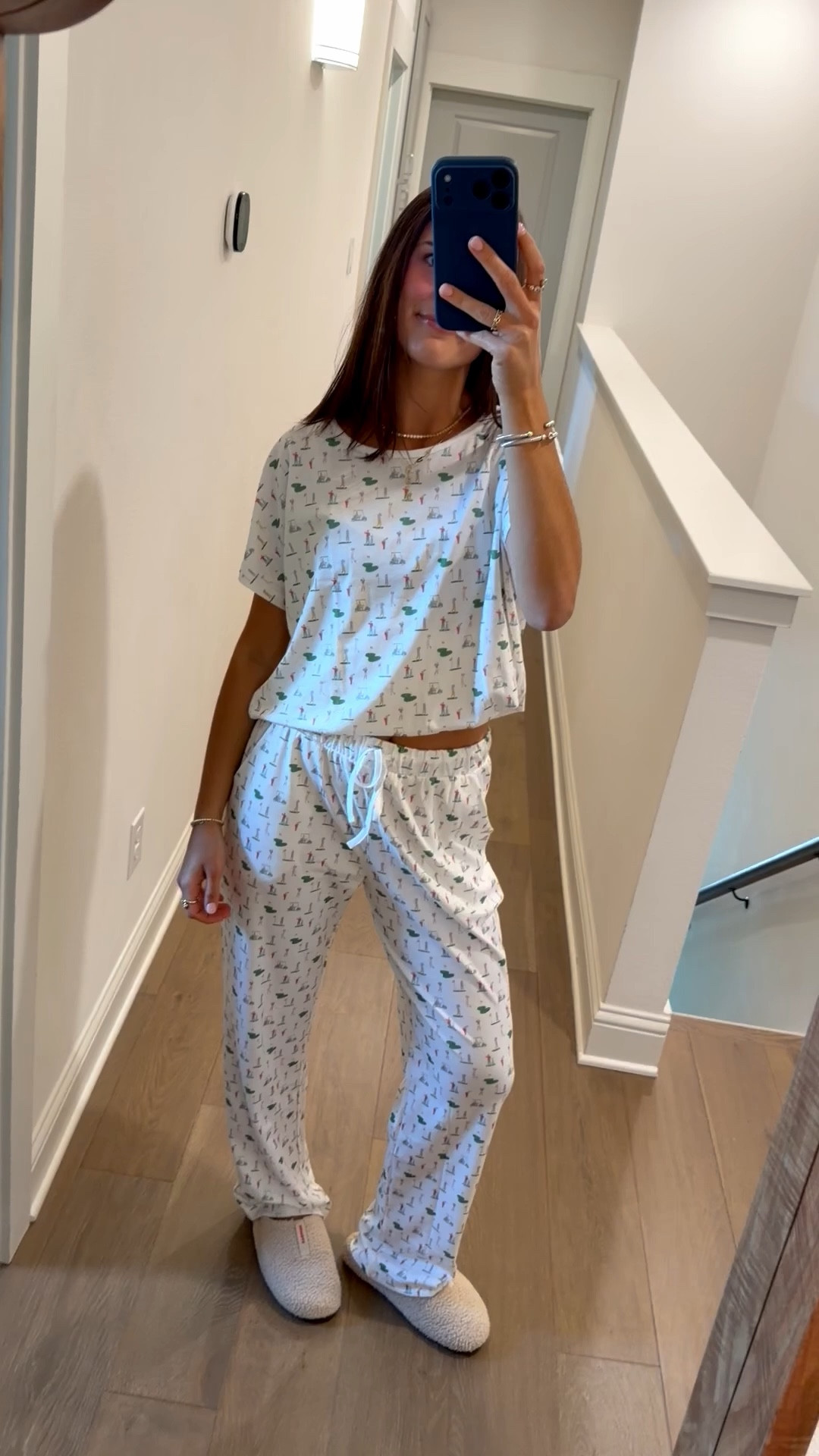 @Lila and Hayes golf print pjs !! perfect for masters week 💚💚





pj set, matching sat, pajamas 

#LTKTravel #LTKSaleAlert #LTKgrwm