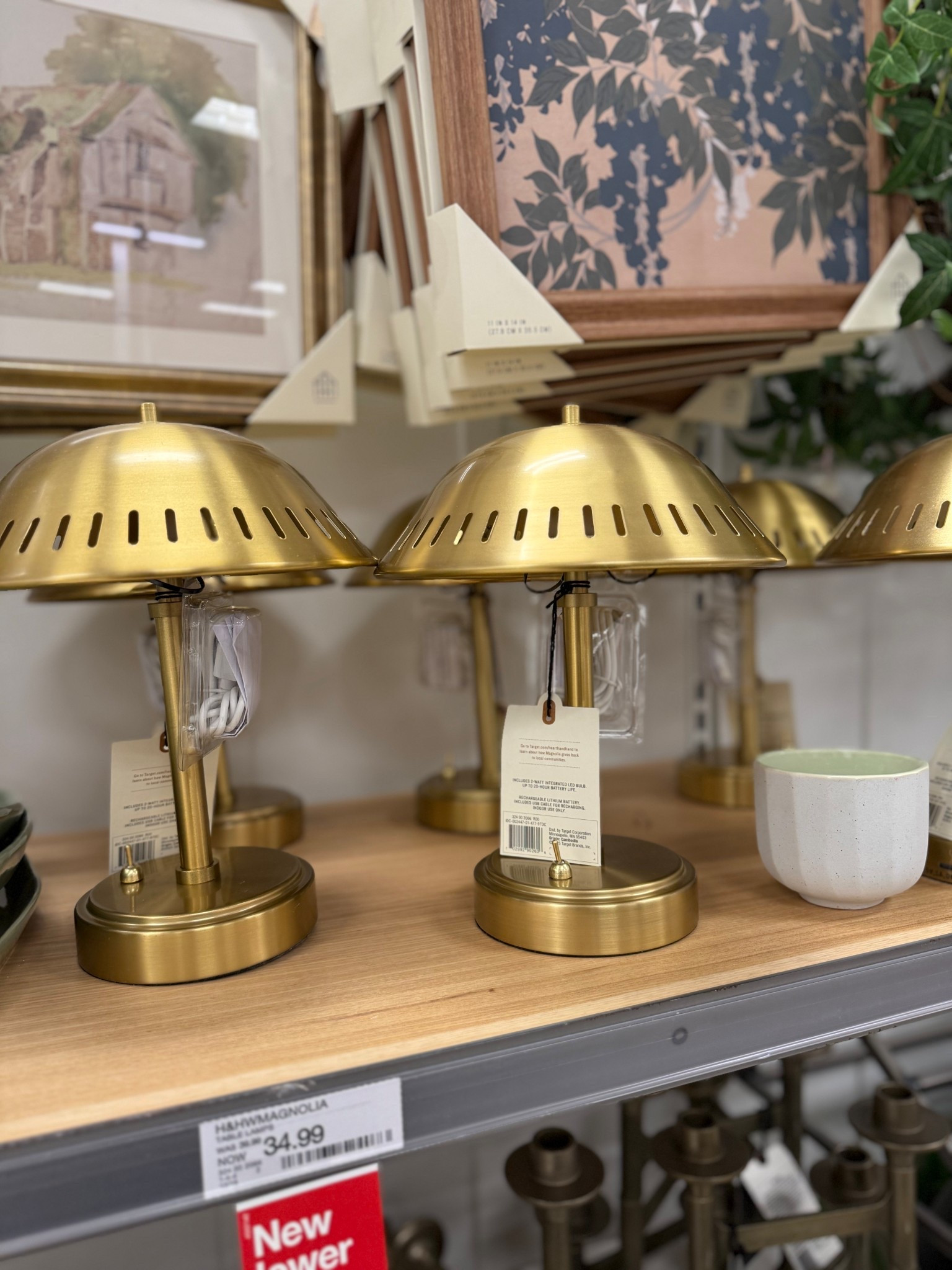 Good table top lamp!

#LTKHome #LTKSeasonal