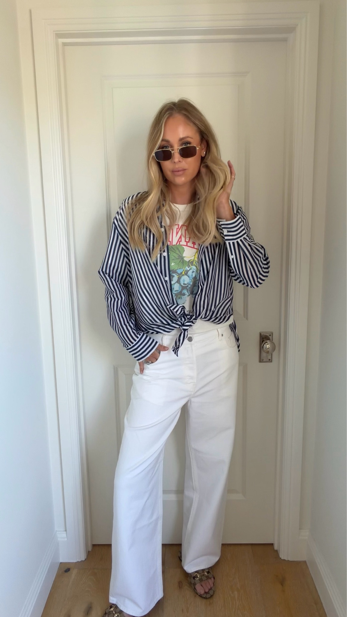 Black Friday sale deliveries are rolling in and they’re all major wins 🙌🏼
I do recommend sizing up in the shirt and tee if you prefer a more relaxed fit.

The jeans run true to size, but if you’re between sizes and not tall, go down. If you’re tall, choose the bigger size for a little extra length.

Shirt - size 14
Tee - size large
Jeans - size 10 

#LTKsummer #LTKstyletip #LTKsale