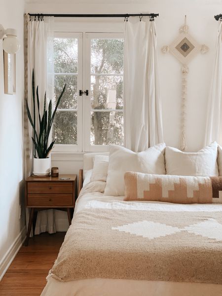 Bedroom Oasis🌿 #blancobungalow 
#bedroom #bohemianbedroom #bedroomdecor #bedroomdesign #bedroomgoals #linen 

#LTKhome #LTKFind #LTKstyletip