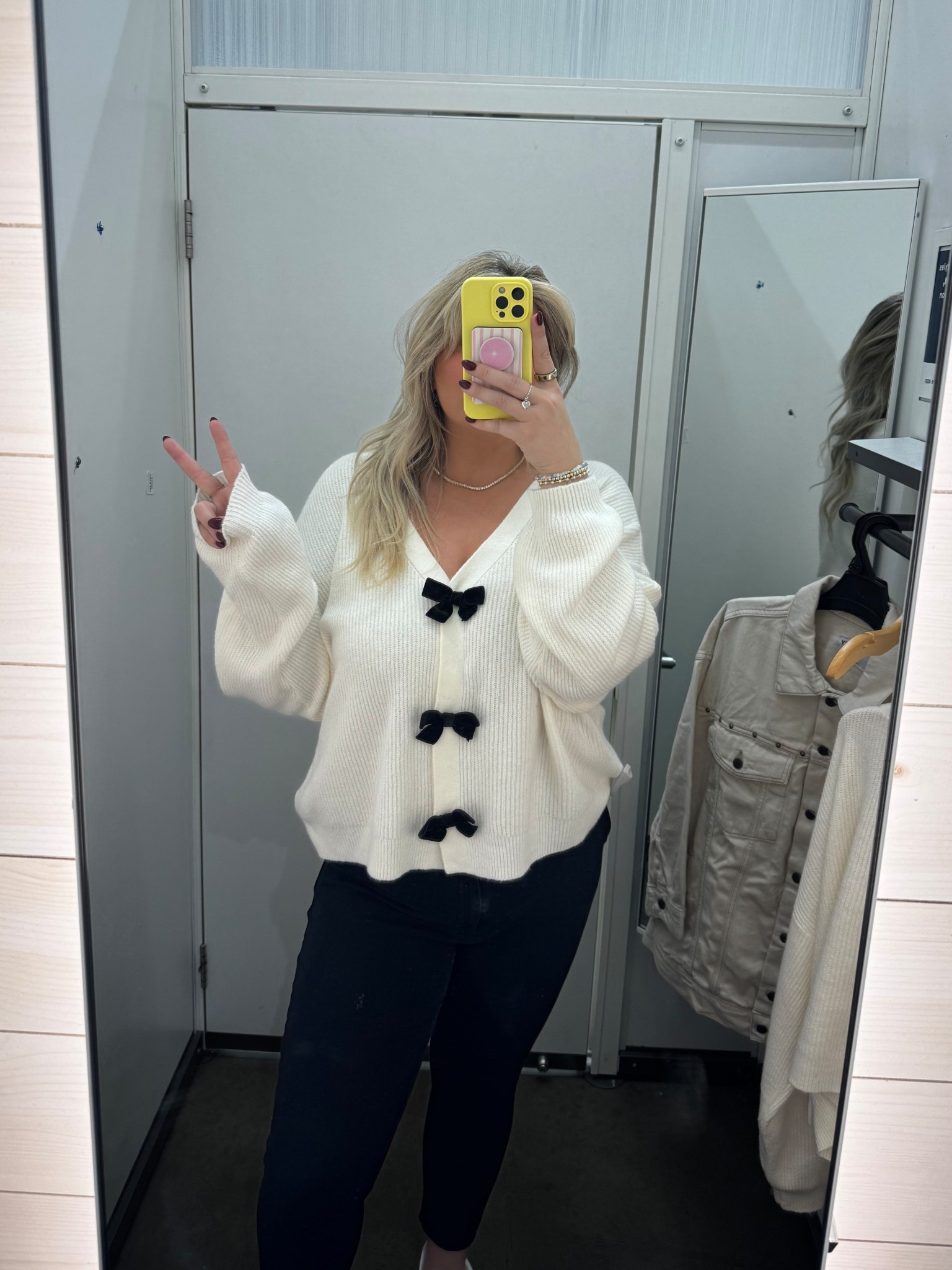 This bow cardigan from Old Navy is perfect for a holiday party!! 

Size xxl for oversized fit

#LTKMidsize #LTKHoliday #LTKPlusSize