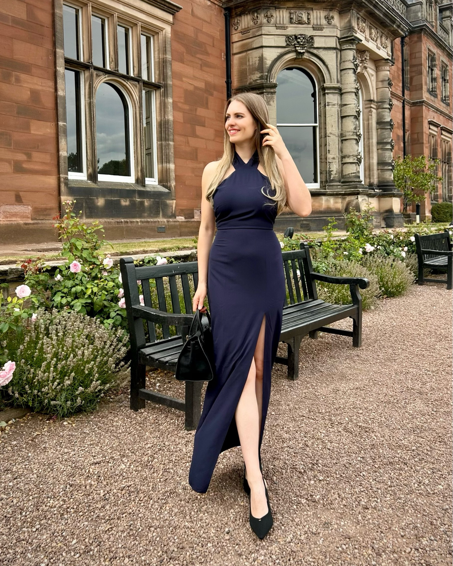 This dress? Pure elegance 🌹

Dress by @vsprofficial AD Code LOTUS-VSPR for 15% off ✨
Heels by @cosyisland_official AD 
Bag by @sinbono_official AD

#occasiondress #england #castle #fashion #vintage

#LTKstyletip #LTKdresses #LTKsale