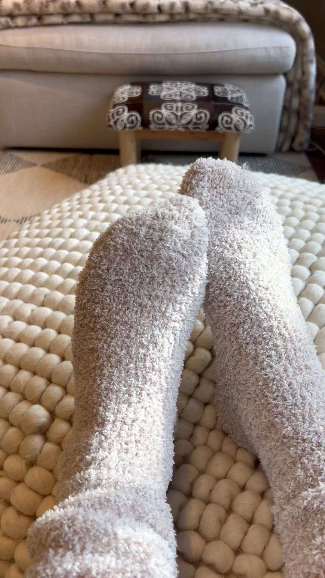 Barefoot dreams fuzzy socks are the ultimate gift this season 

#LTKHoliday #LTKGiftGuide #LTKmorningroutine