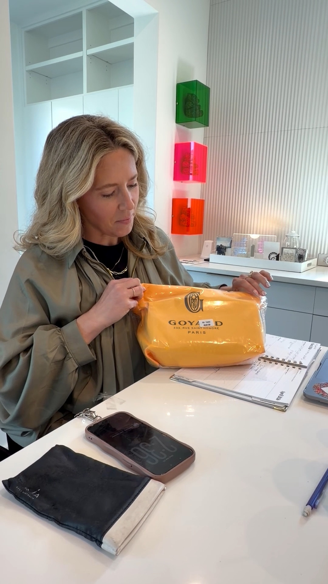 Amazon understood the assignment…looks just like the real deal for a fraction of the price 🤩

#LTKOver40 #LTKstorytime #LTKmomlife