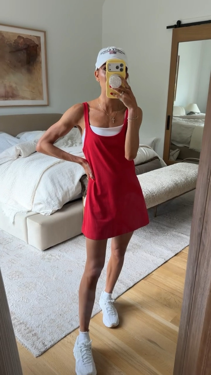 Want this layered exercise dress in ALL the colors! 🙌🏼 on sale rn and perfect for everyday!