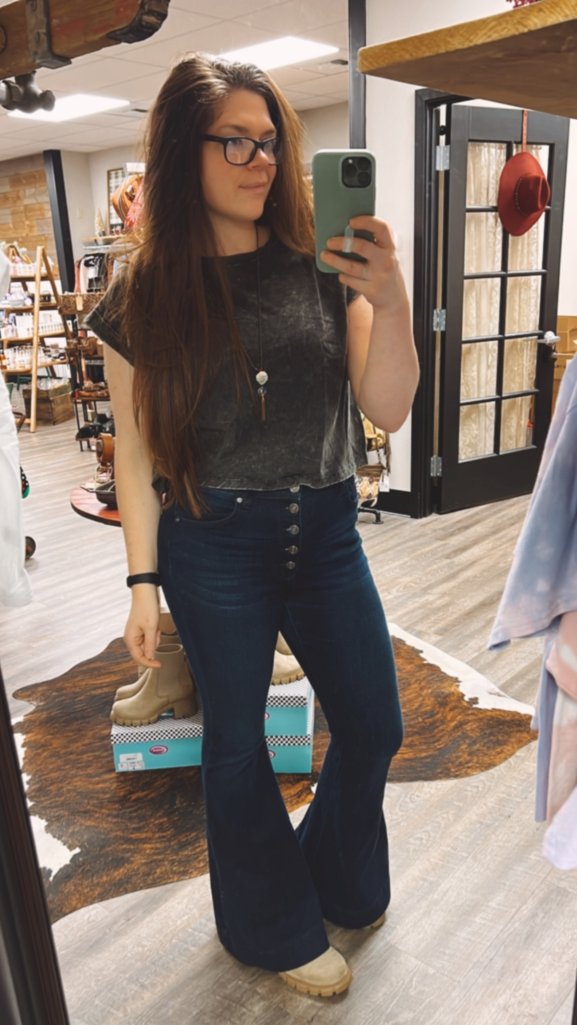 My all time favorite, high wasted flares… they have the perfect amount of stretch 🤌🏼

Wearing Size 29 ( I would suggest sizing down 1 size from your usual…because of the comfort fit they are looser than I like) 

#LTKmidsize #LTKstyletip #LTKfindsunder100