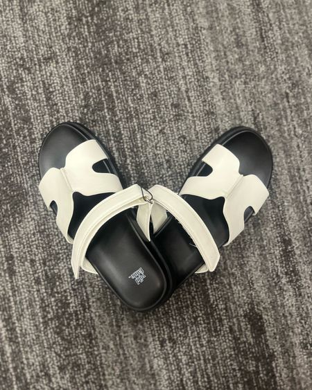 White sandals

Summer sandals  shoes  summer outfit  target finds 

#LTKFindsUnder50 #LTKStyleTip #LTKShoeCrush