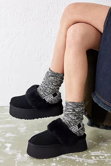 UGG Black Funkette Slippers | Urban Outfitters (EU)