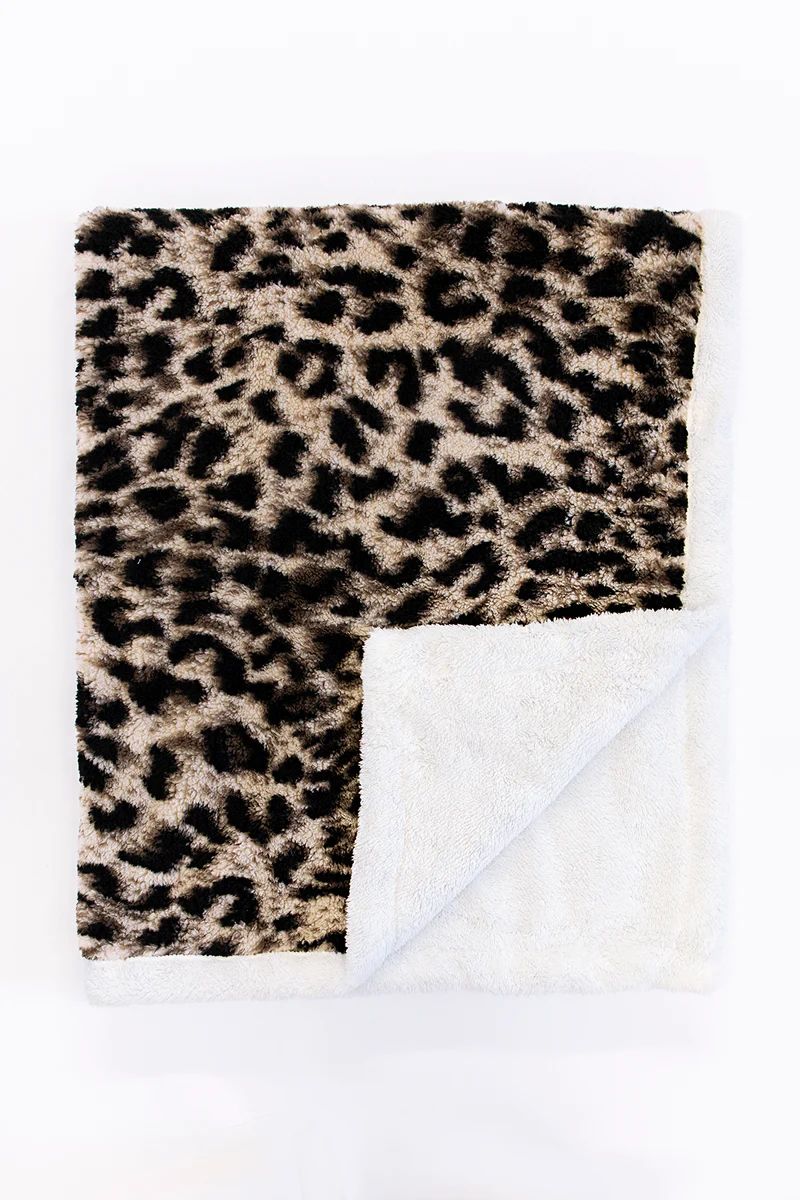 Nostalgic At Night Animal Print Brown Blanket DOORBUSTER | The Pink Lily Boutique