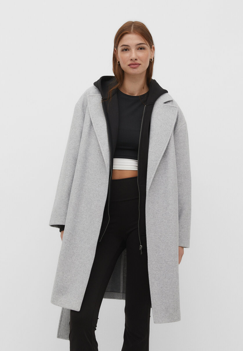 Soft-touch coat with belt | Stradivarius (UK)