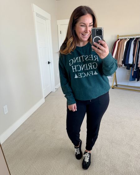 Holiday Sweater Outfit 

Fit tips: sweater tts, L // joggers tts, L 

Holiday fashion  resting grinch face  holiday sweater  Christmas sweater  stretch jogger

#LTKmidsize #LTKHoliday #LTKover40