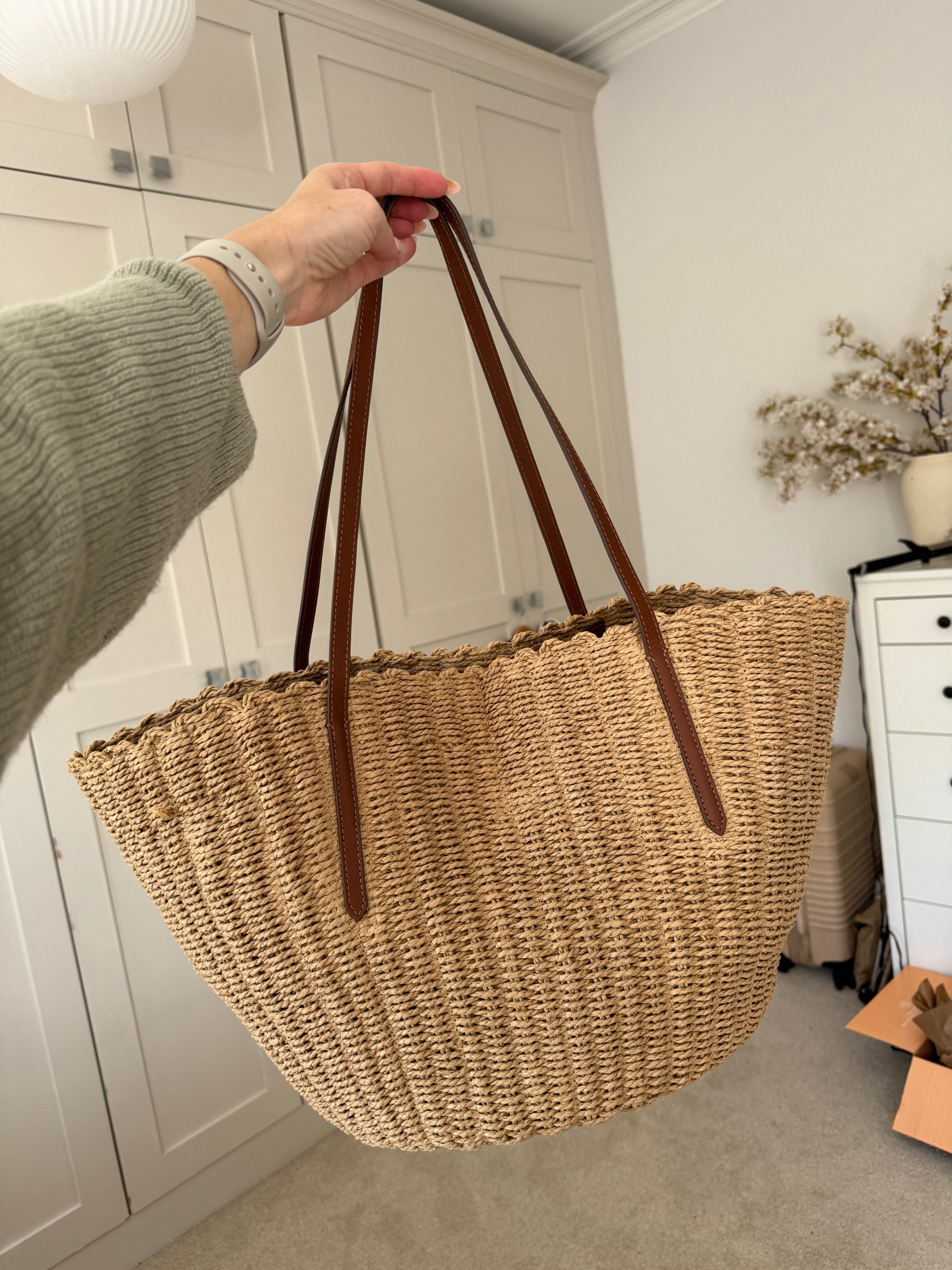 Exact product linked as well as similar raffia bags & totes (prices from lowest to highest, in ascending order)

#LTKFindsUnder100 #LTKItBag