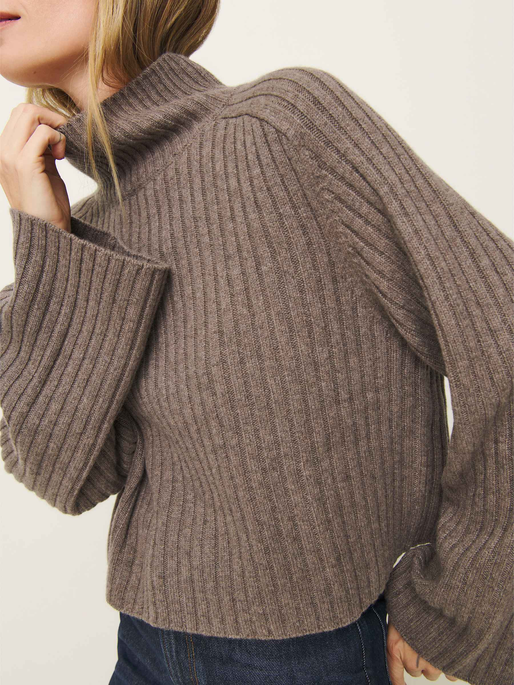 Brooke Cashmere Cropped Turtleneck | Reformation (Global)