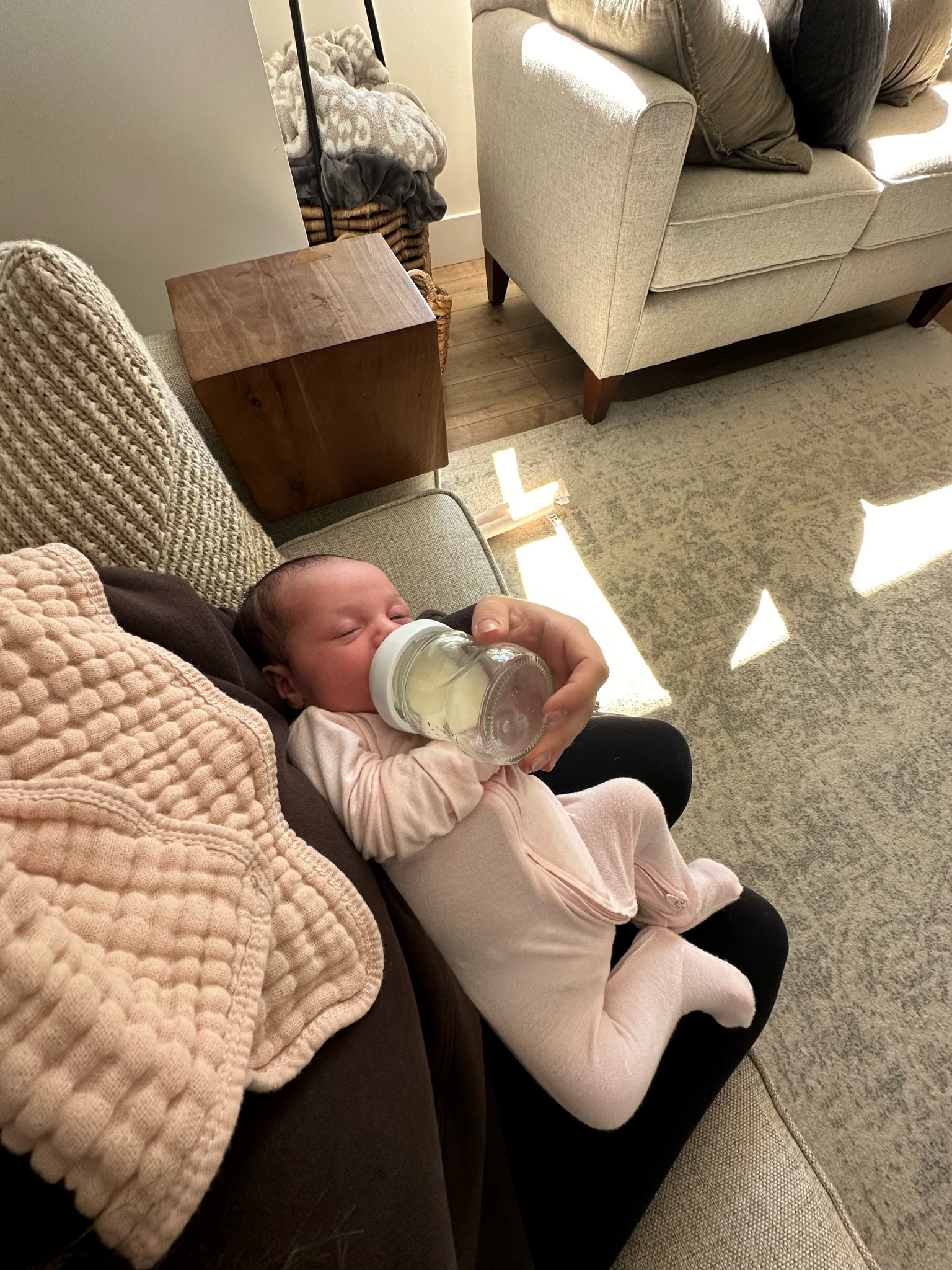 Newborn feeding essentials! 

#LTKcanada #LTKmaternity #LTKbaby