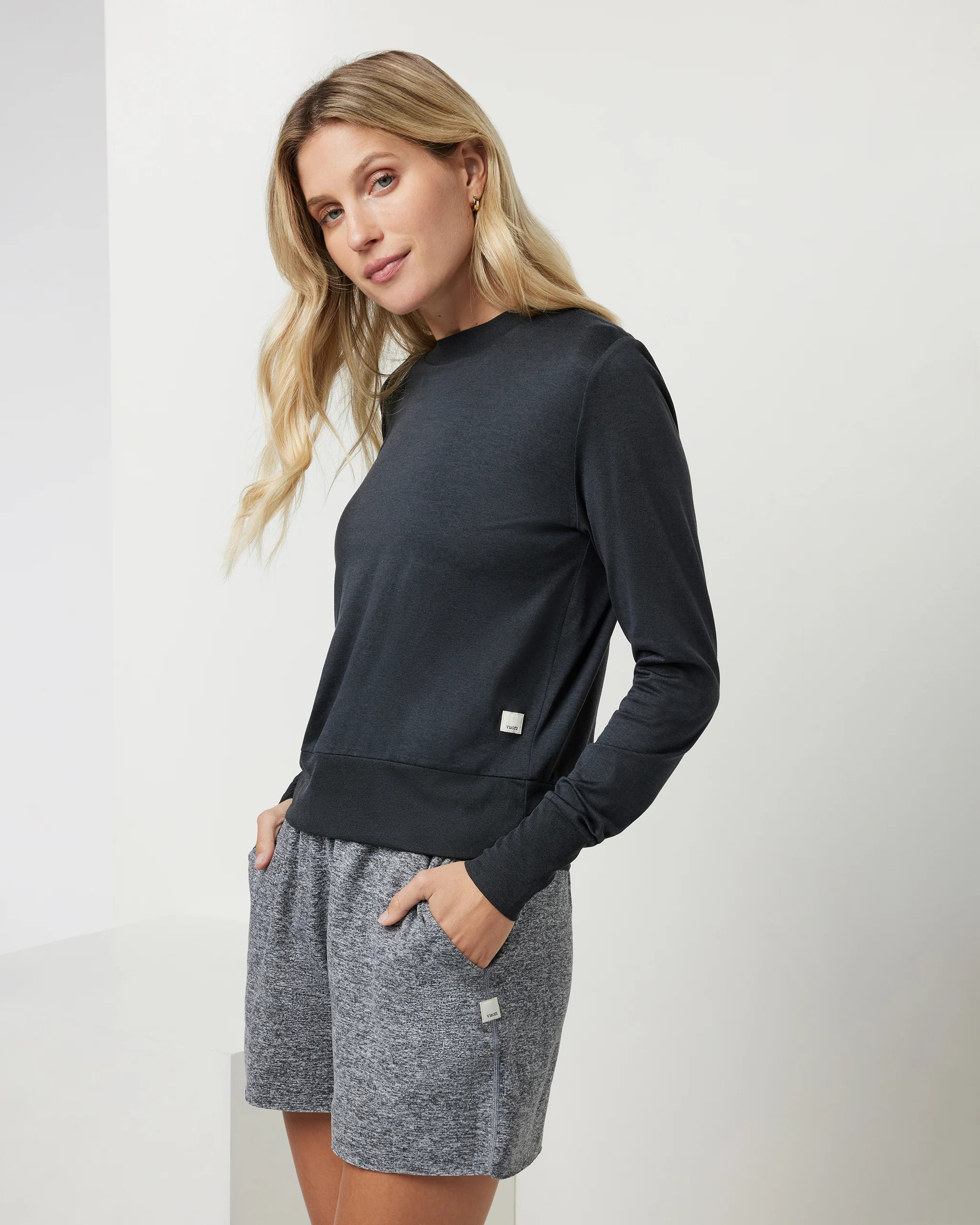 Daydream Crew | Women's Raisin Long Sleeve Tee | Vuori | Vuori Clothing (US & Canada)