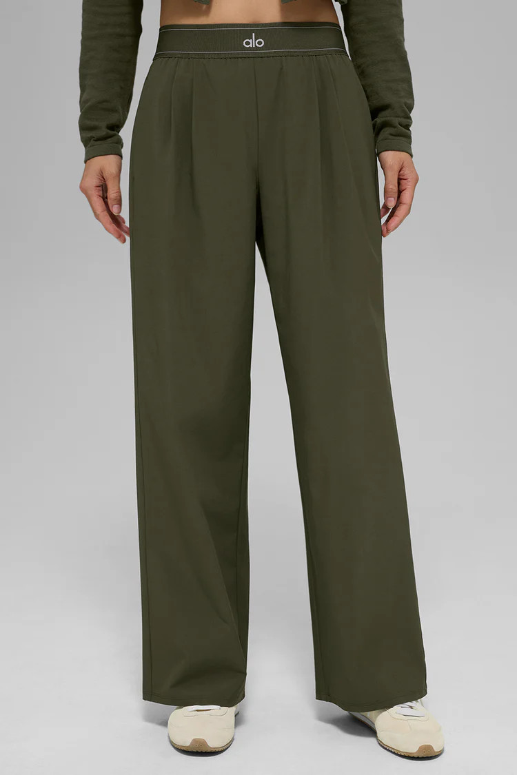 Suit Up Trouser (Regular) - Green Olive | Alo Yoga (US)