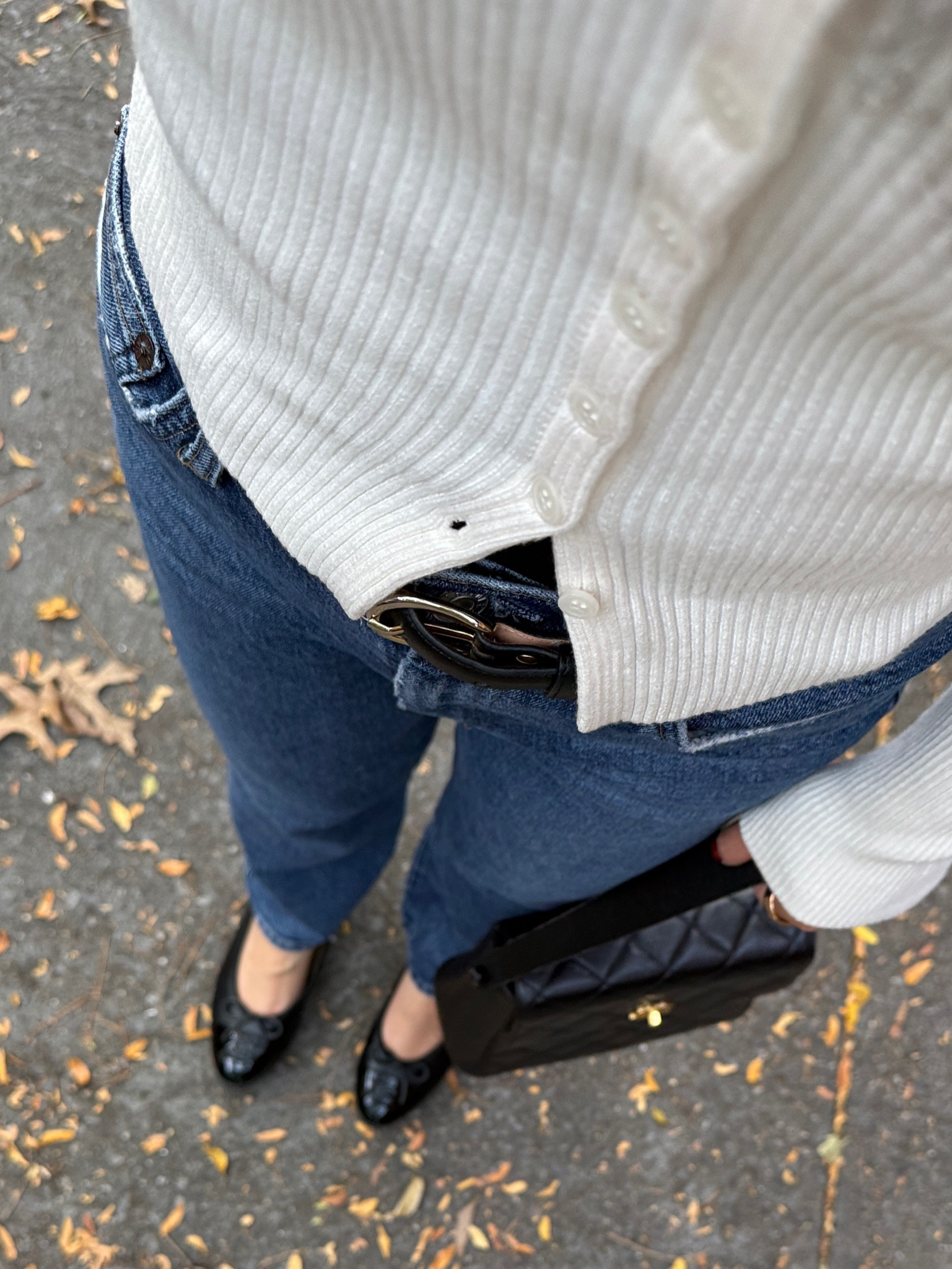 Bag is vintage Chanel from Tokyo!

Fall fashion, Chanel ballet flats, easy casual outfit, fall outfit, everyday jeans, cropped jeans

#LTKShoeCrush #LTKStyleTip #LTKItBag