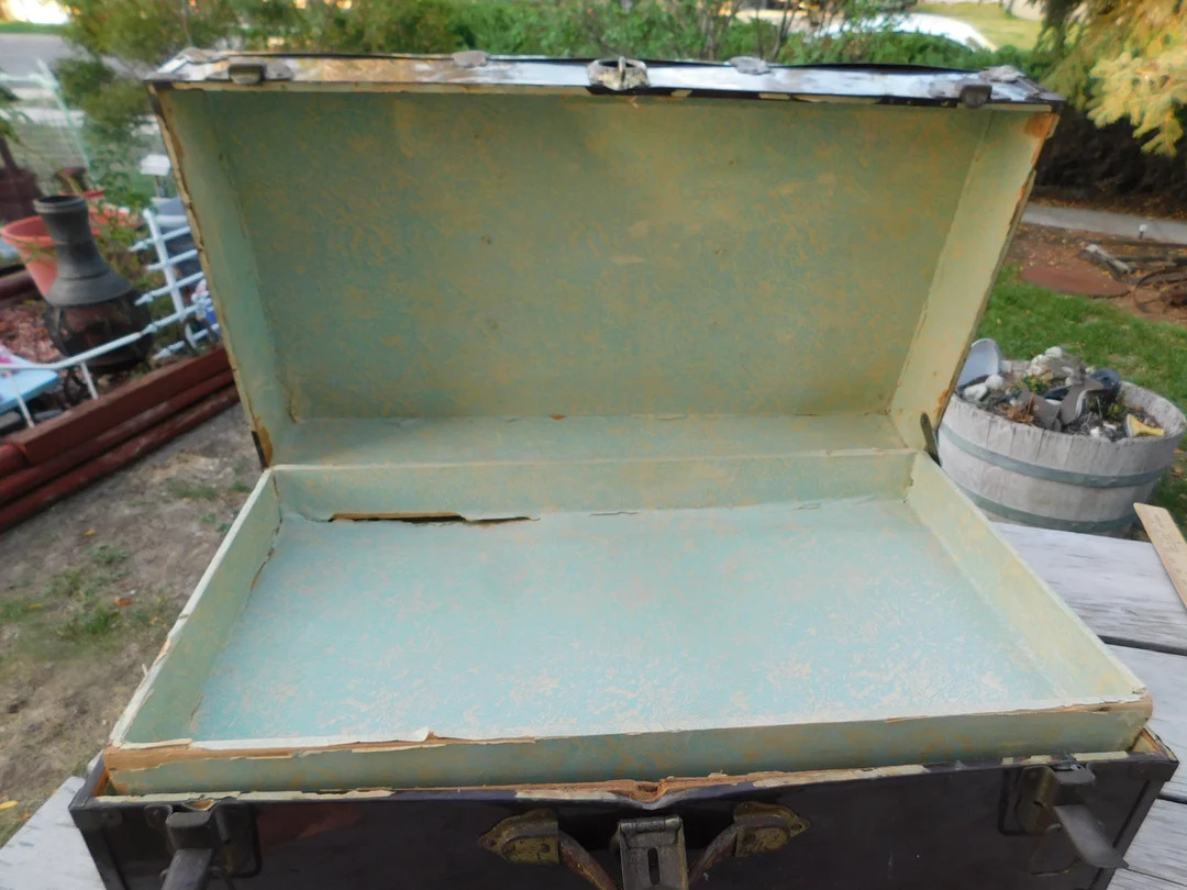 Vtg Trunk Foot Locker Trunk, One of A Kind Trunk, Coffee Table, Vintage Re Purposed Trunk, Vintag... | Etsy (US)