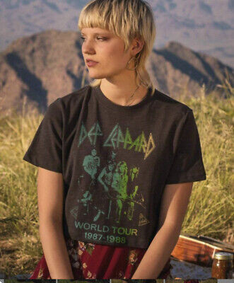 Junk Food Crop Top Womens Large Def Leppard World Tour Band Tee Graphic Revolve | eBay US