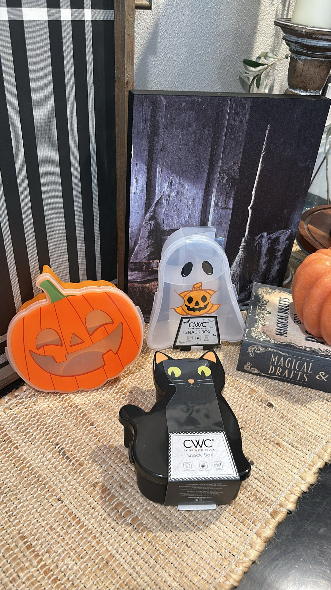 These snack boxes are absolutely just perfect for Halloween gifting! Fill with treats, snacks or little gifts & you are set! Join me to see how I fill these🖤🎃👻🐈‍⬛

#LTKstorytime #LTKSeasonal #LTKHome
