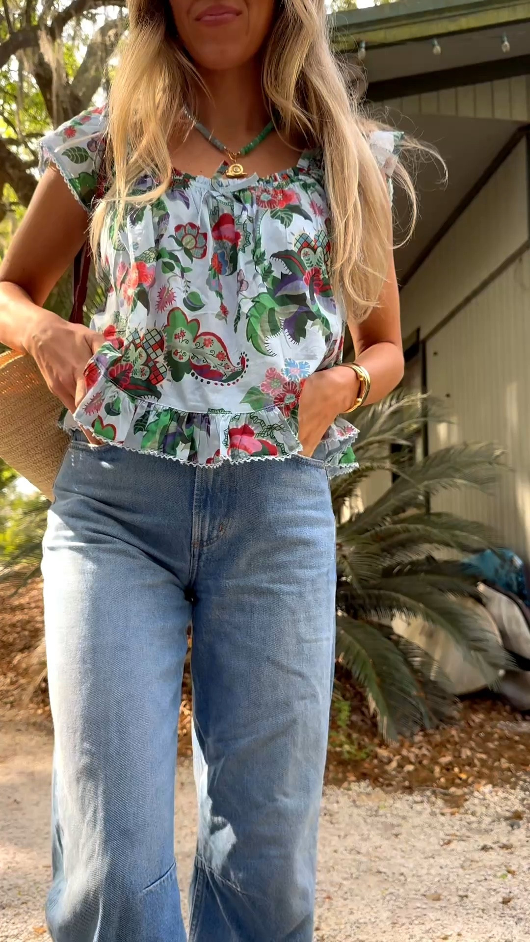 Size small top/set 
Tts jeans 