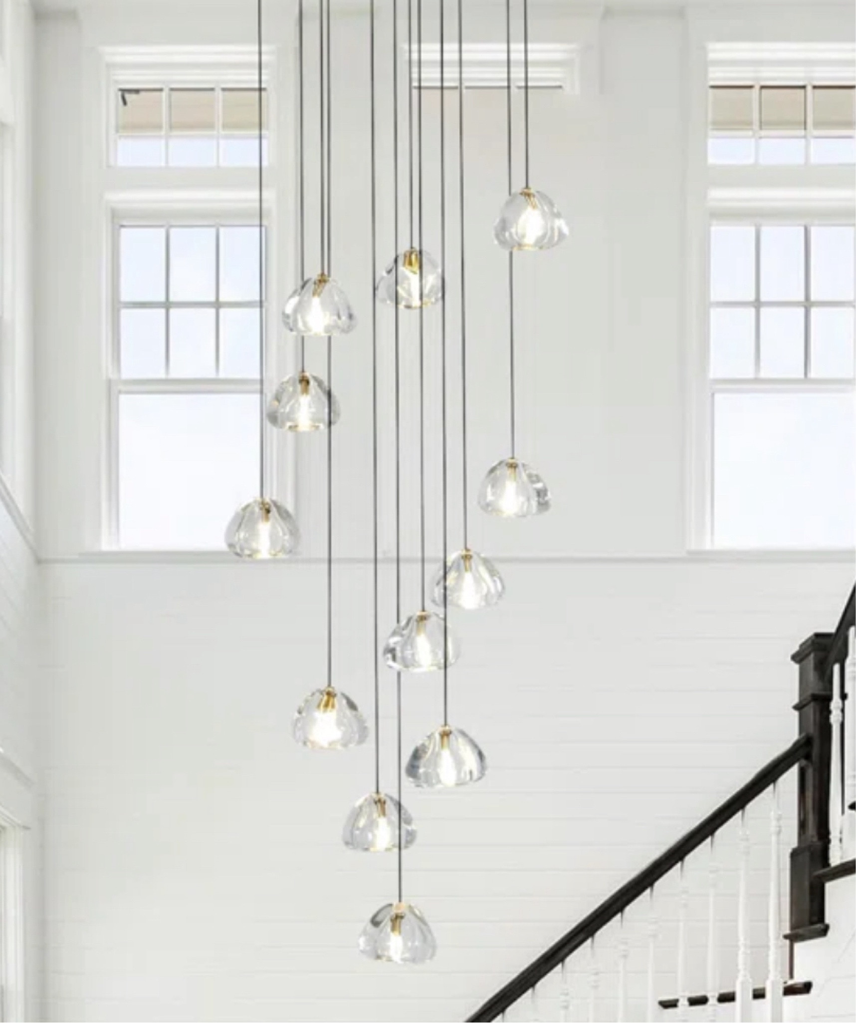 Dramatic entryway chandelier 