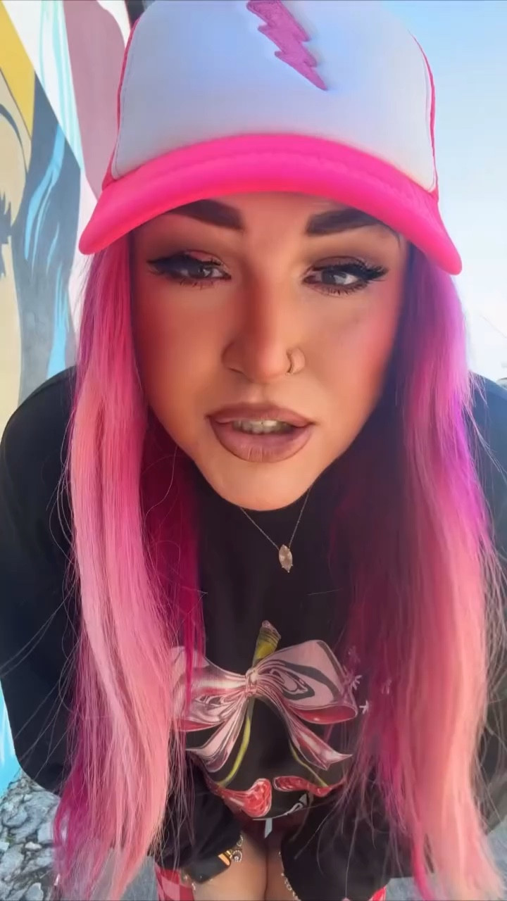 Simply OBSESSED with this adorable sweatshirt from @love_world_llc Go check out the Valentines drop as well as their other cute items and use code “DARCYBOYE10” for a discount!!! Cutest sweatshirt EVER!!!❤️🍒🩷
#supportsmallbusiness #womenowned #valentines #viral #viralvideos

#LTKBeauty #LTKOver40 #LTKStyleTip