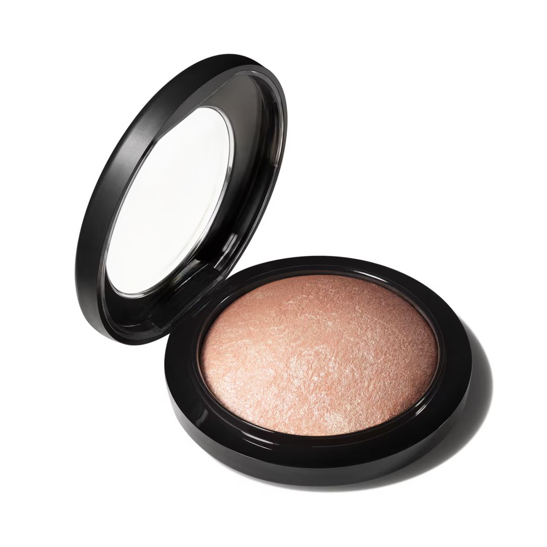 Mineralize Skinfinish | MAC Germany E-Commerce Site | MAC Cosmetics DE