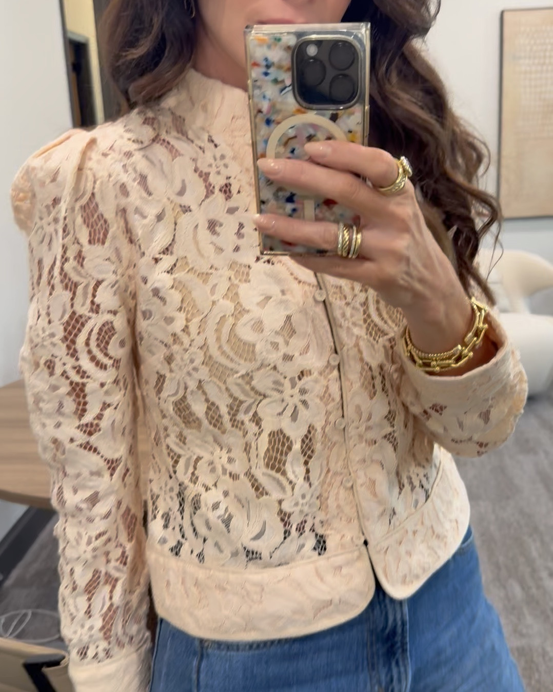 Lace is trending hard this spring and I’m loving it! This particular top is from Zara, but keep swiping left to see some other lace tops. I’m obsessed with! @Zara 
Zara Jacket: 1758/050