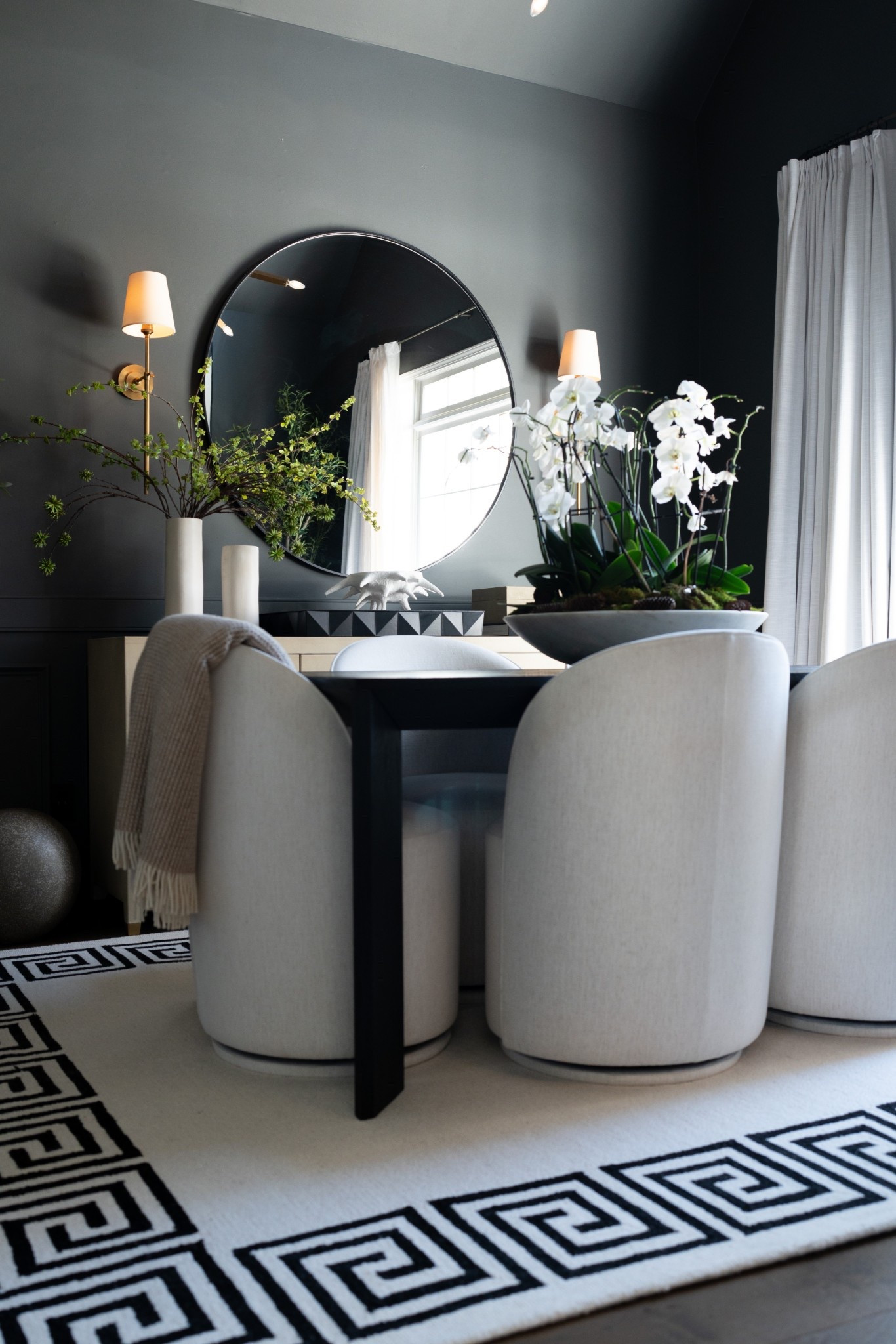 Eeeekkkk!!!! Look at this new rug that I got from Amazon!!!! I absolutely love this Greek Key rug for the dining room!!!!! It’s gorgeousssssssss!!!

#LTKSeasonal #LTKHome #LTKStyleTip