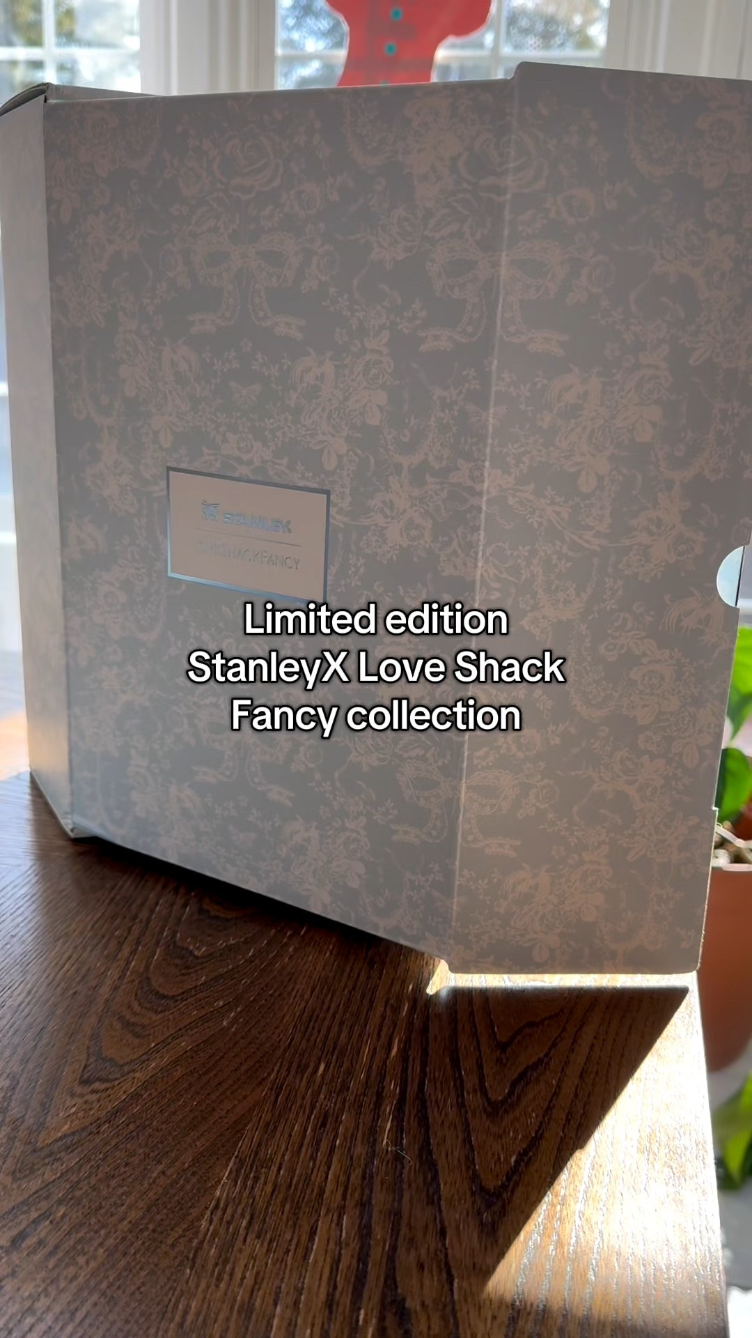 The @LoveShackFancy x @Stanley Brand collection is here and I am obsessed 🩵🌸

Color: Toscana Toile – Alpine Blue ⭐️

#stanleycup #loveshackfancy #preppymom #giftideas2025 #fitmoms 

#LTKActive #LTKHome #LTKGiftGuide
