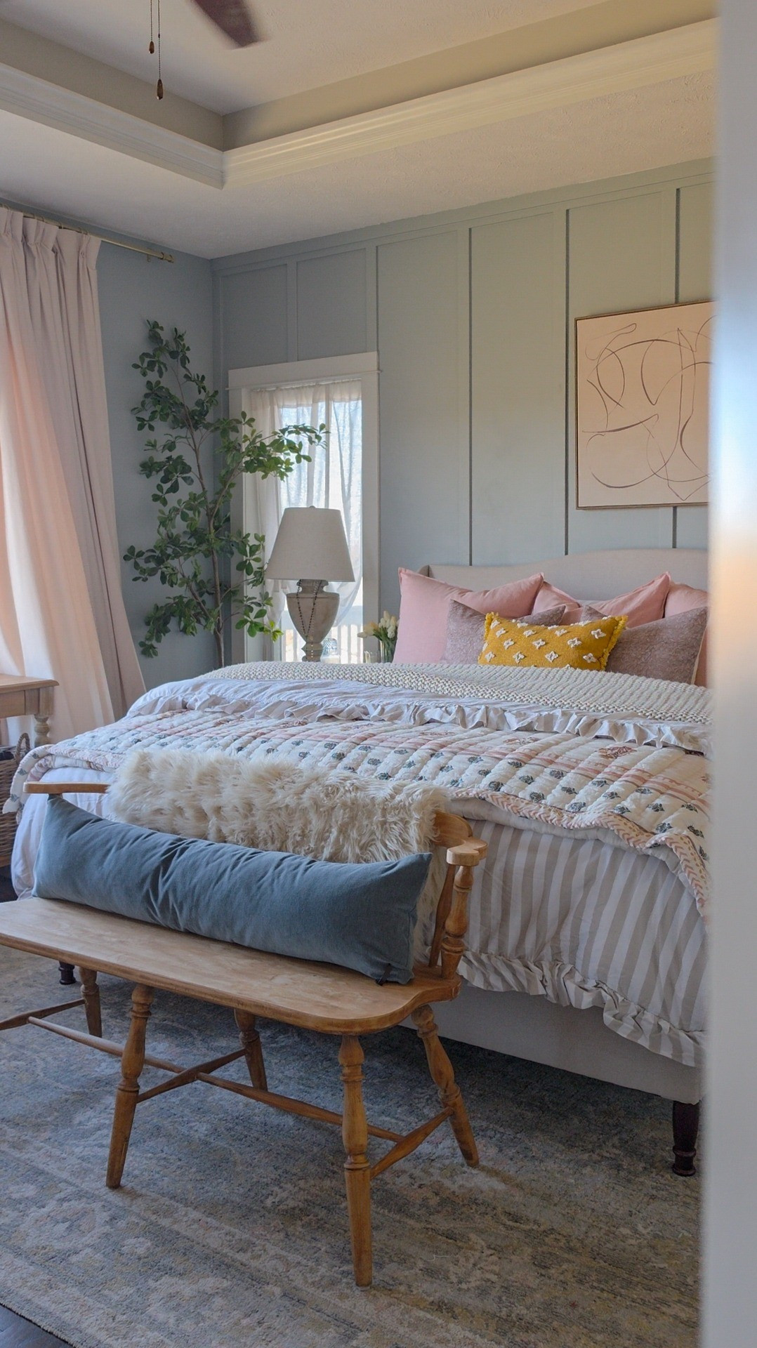 I love a layered bed

#LTKSeasonal #LTKHome #LTKstorytime