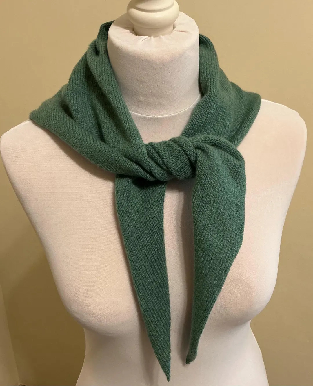 Superfine Lambswool, Straith, Triangle Scarf, Neckerchief Scarf, Triangle Necktie, Scarf, Green -... | Etsy (US)