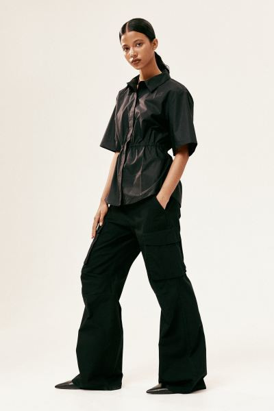 Canvas Cargo Pants - Low waist - Long - Light beige - Ladies | H&M US | H&M (US + CA)