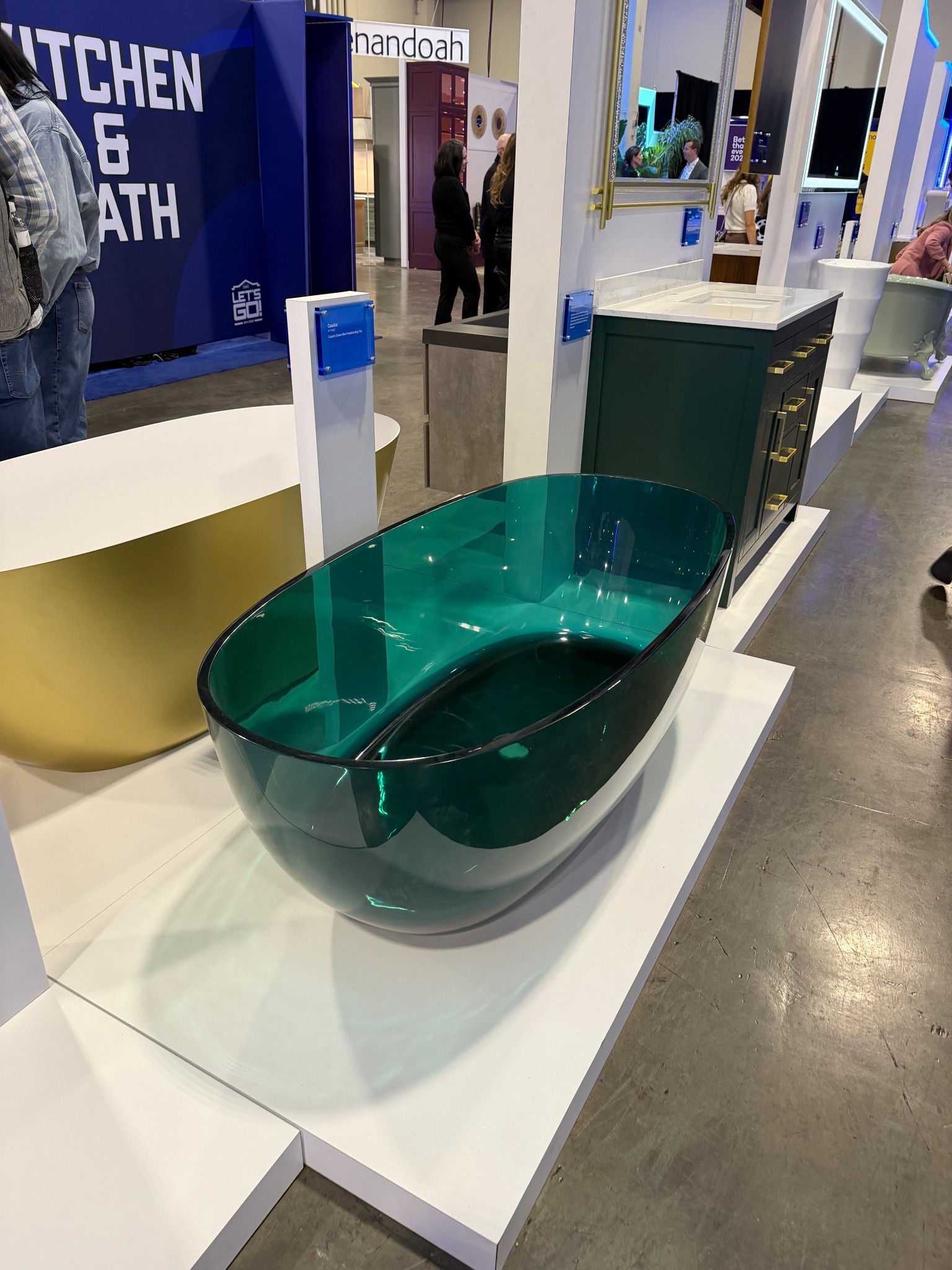I was obsessed with this green clear bathtub! How fun is this in the right space?! 




New bathtub 
Statement piece 
Statement bathtub 
Statement bathroom 

#LTKmomlife #LTKdayinmylife #LTKHome